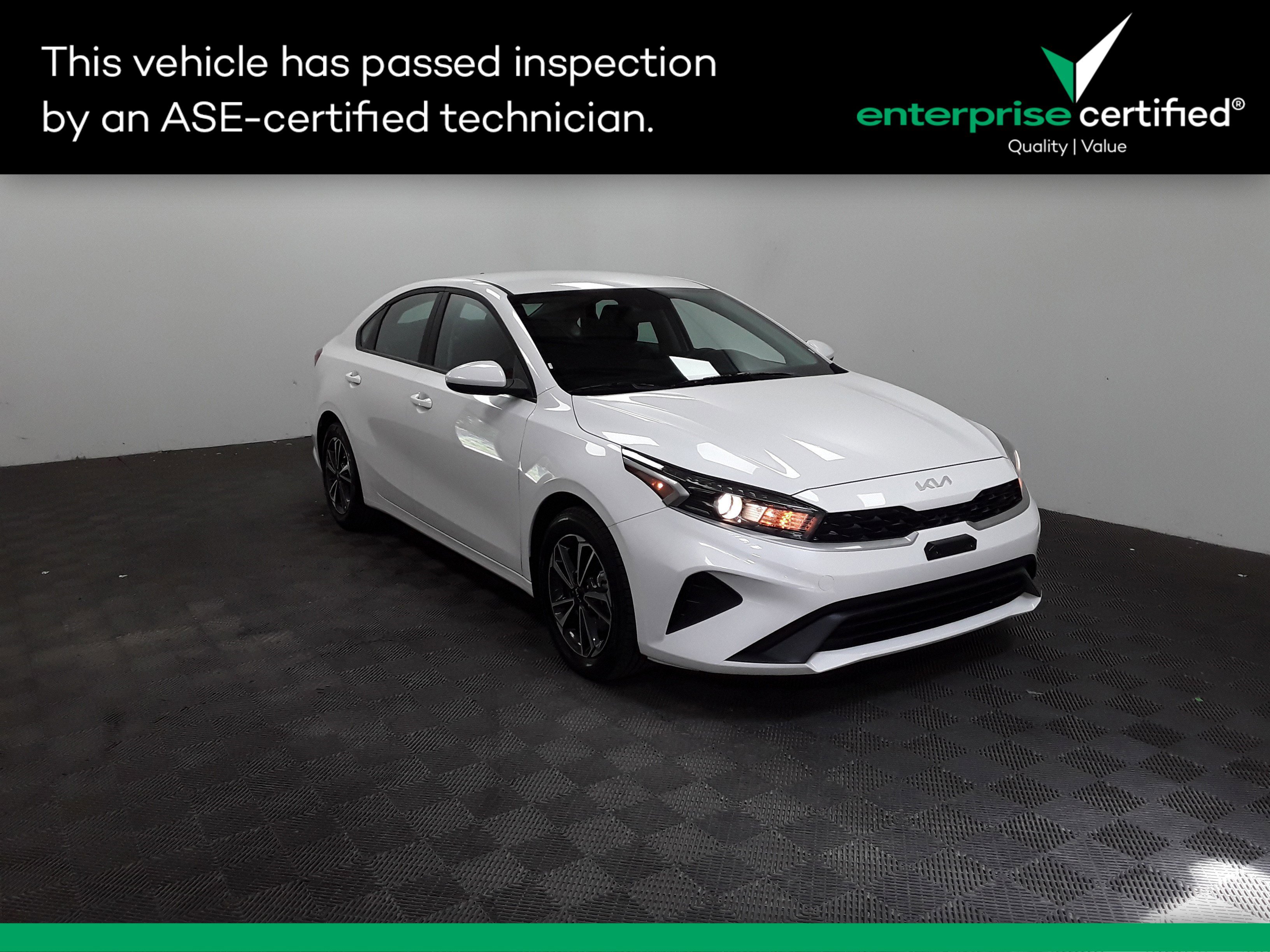 Used 2024 Kia Forte LXS IVT