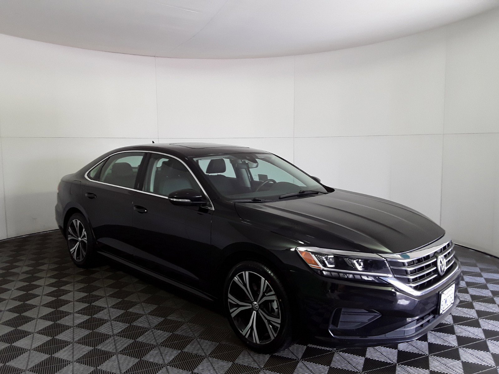 2022 Volkswagen Passat 2.0T SE Auto