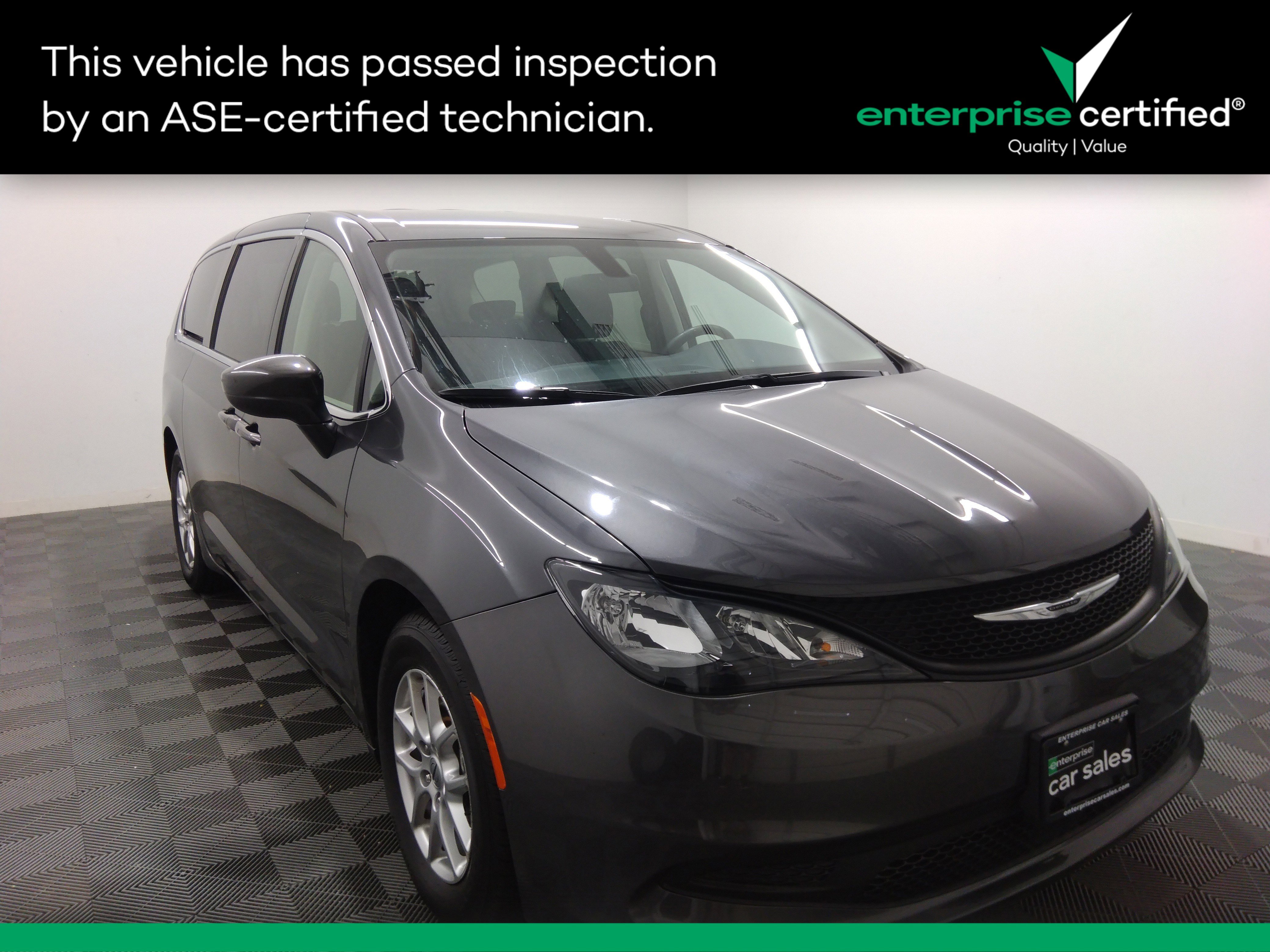 2022 Chrysler Voyager LX FWD