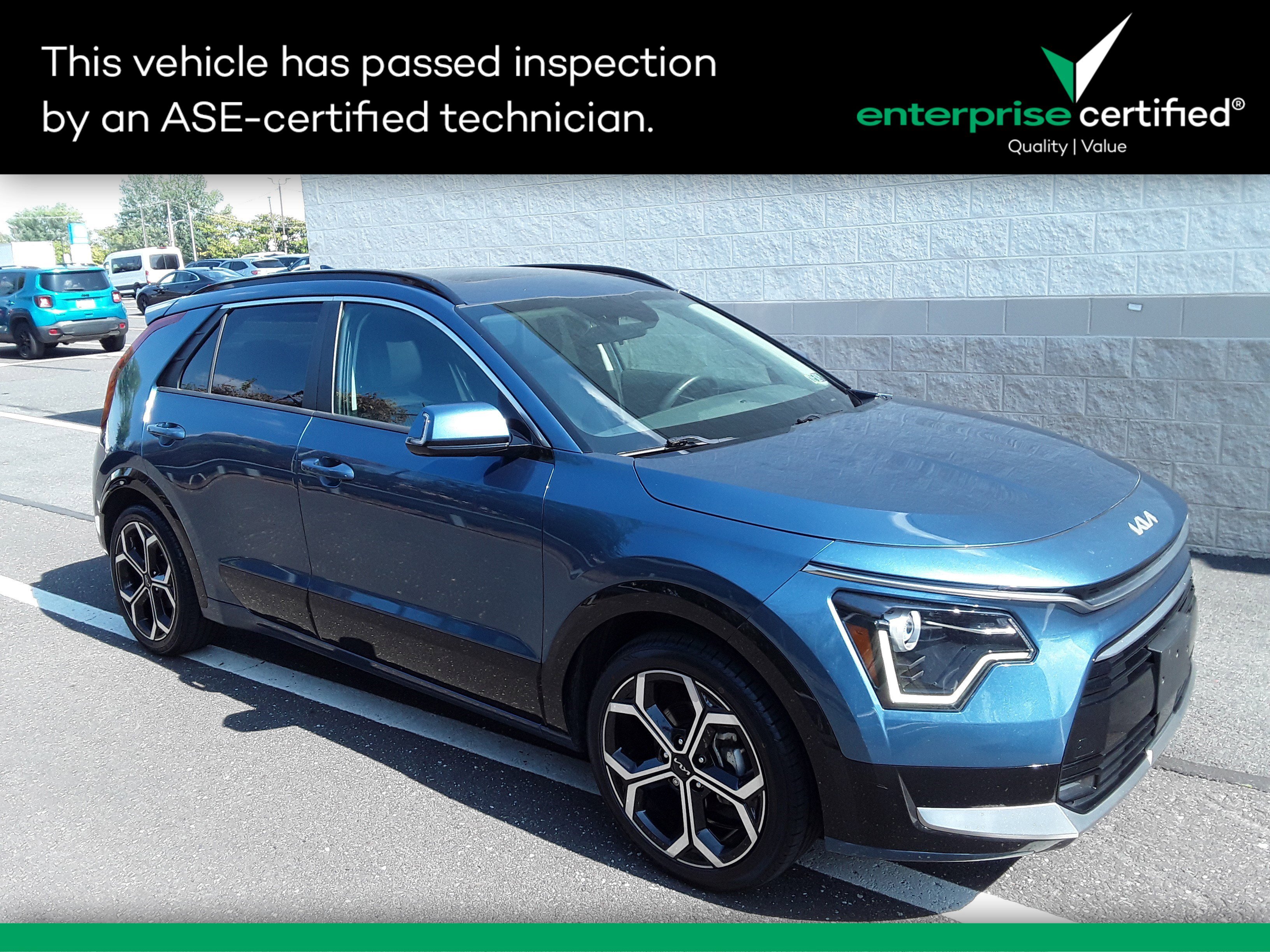 Used 2023 Kia Niro EX Touring FWD