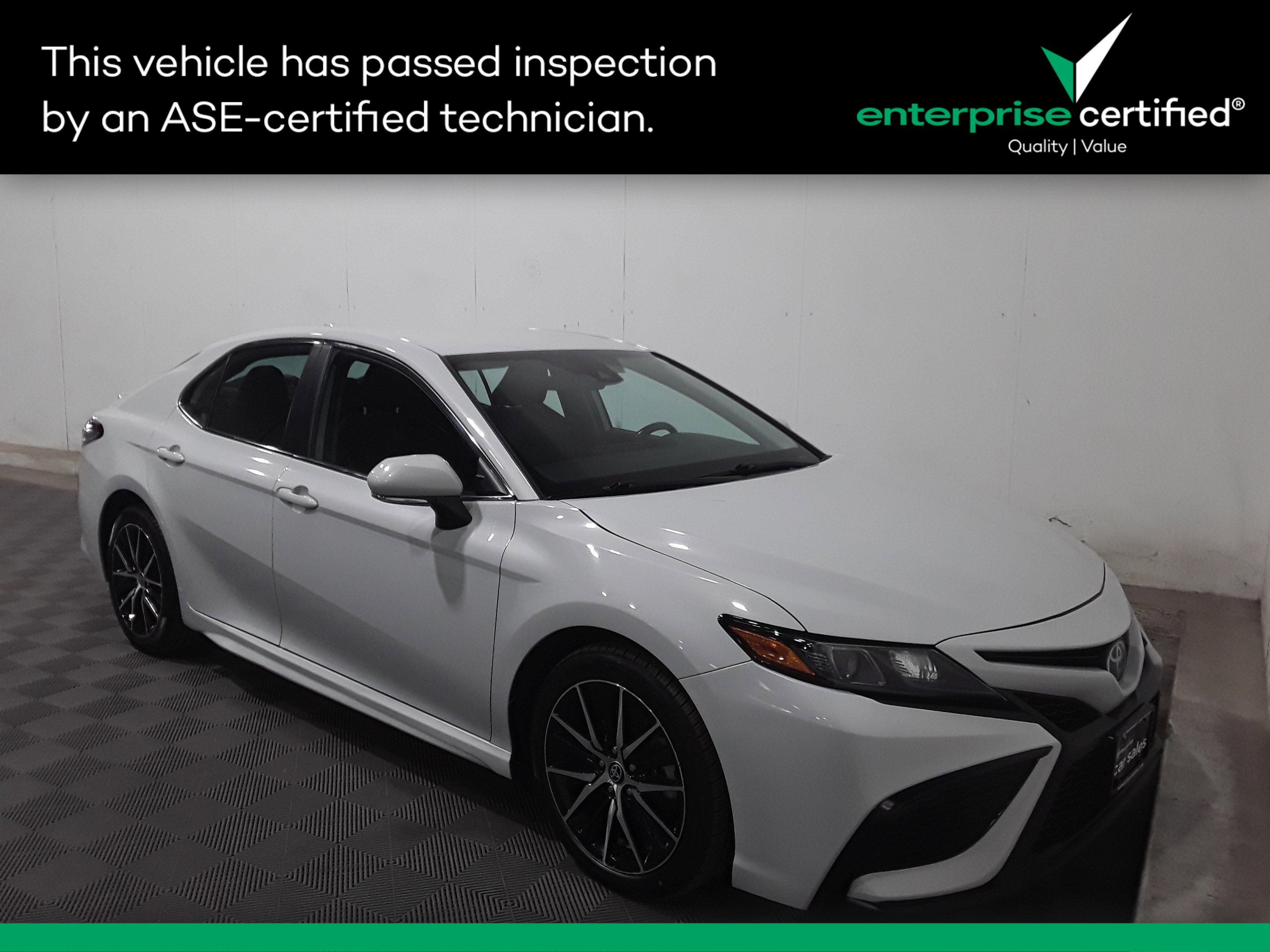 2022 Toyota Camry SE Auto