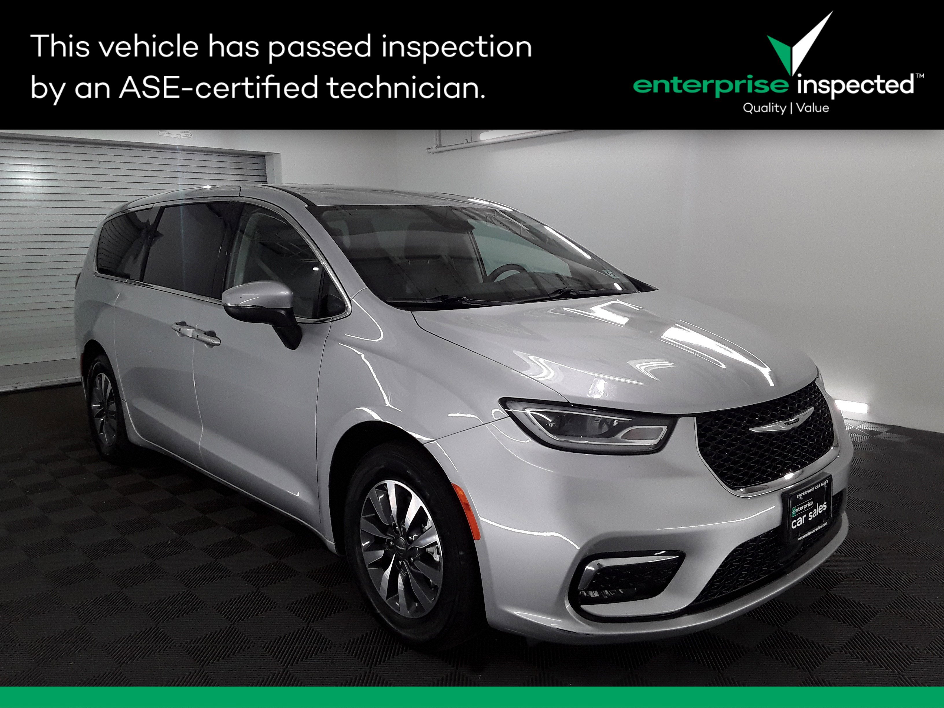 2023 Chrysler Pacifica Hybrid Touring L FWD