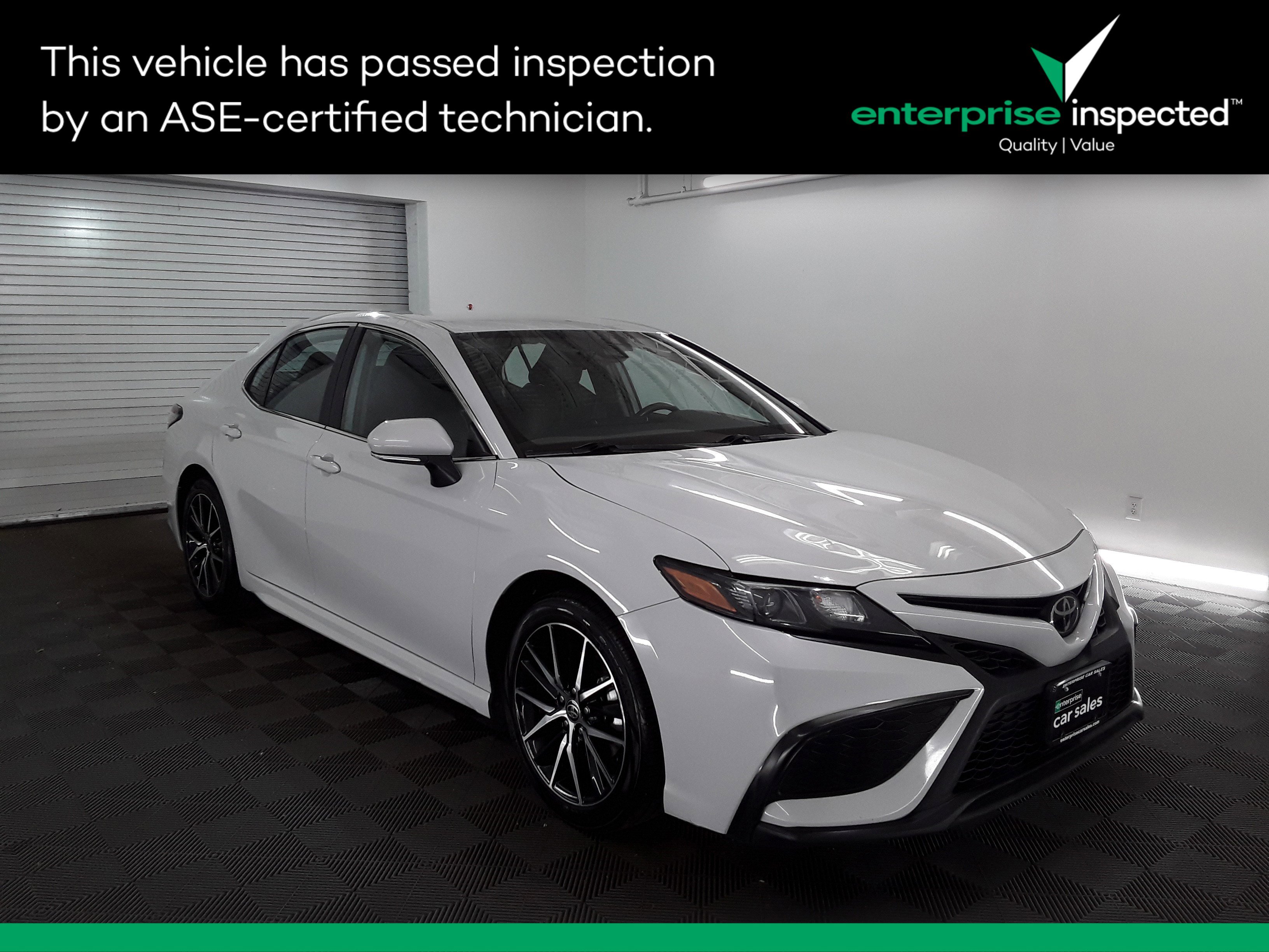 2023 Toyota Camry SE Auto