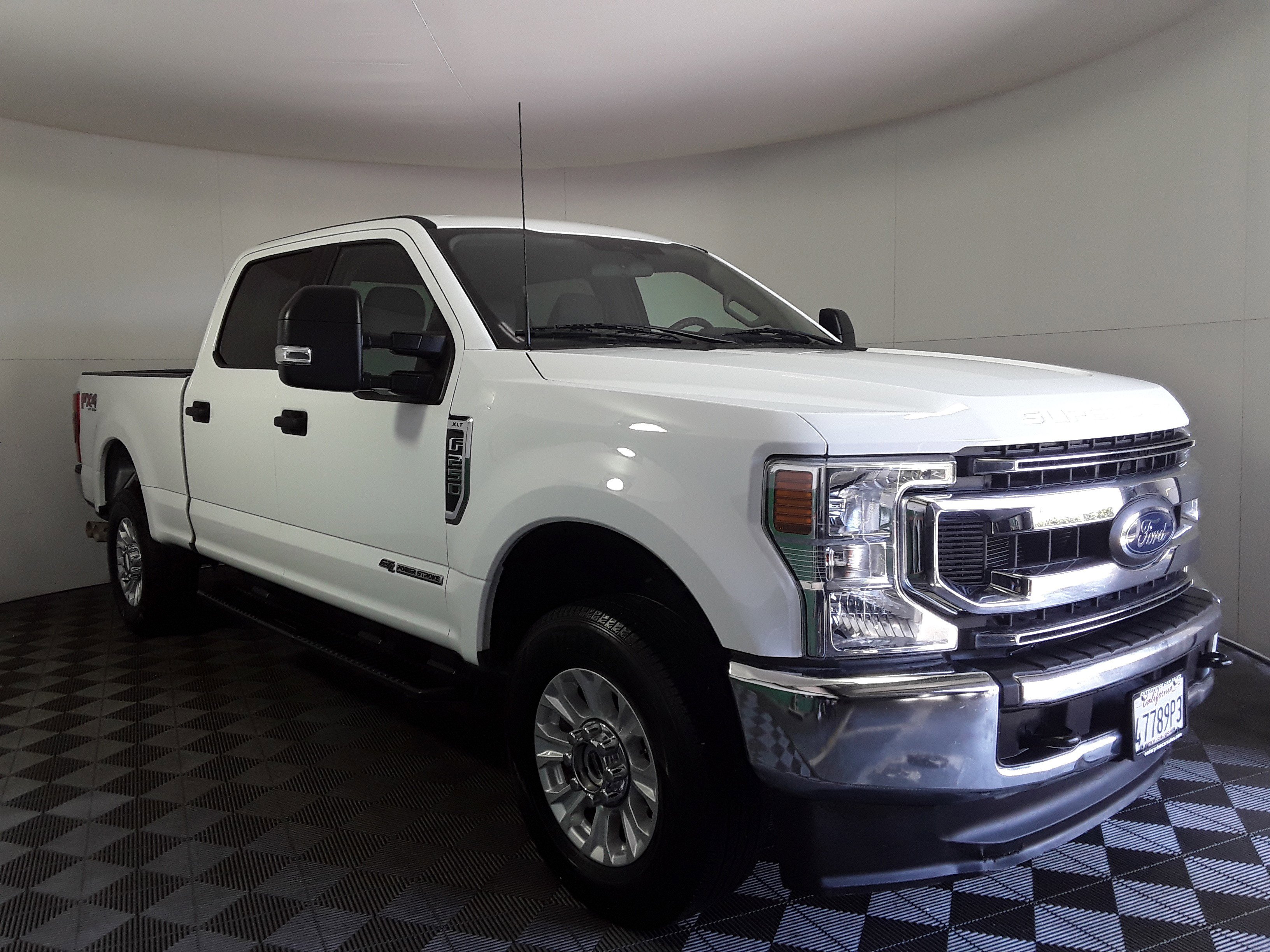 2022 Ford Super Duty F-250 SRW XLT 4WD Crew Cab 6.75' Box