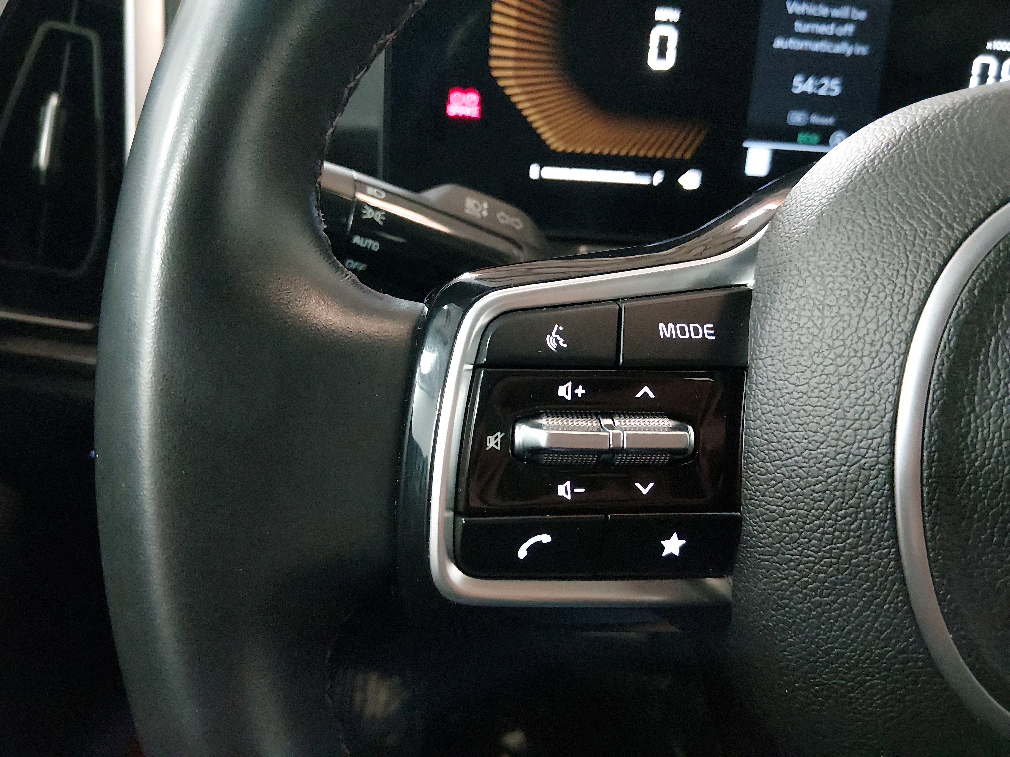 2024 Kia Sorento S - Photo 12