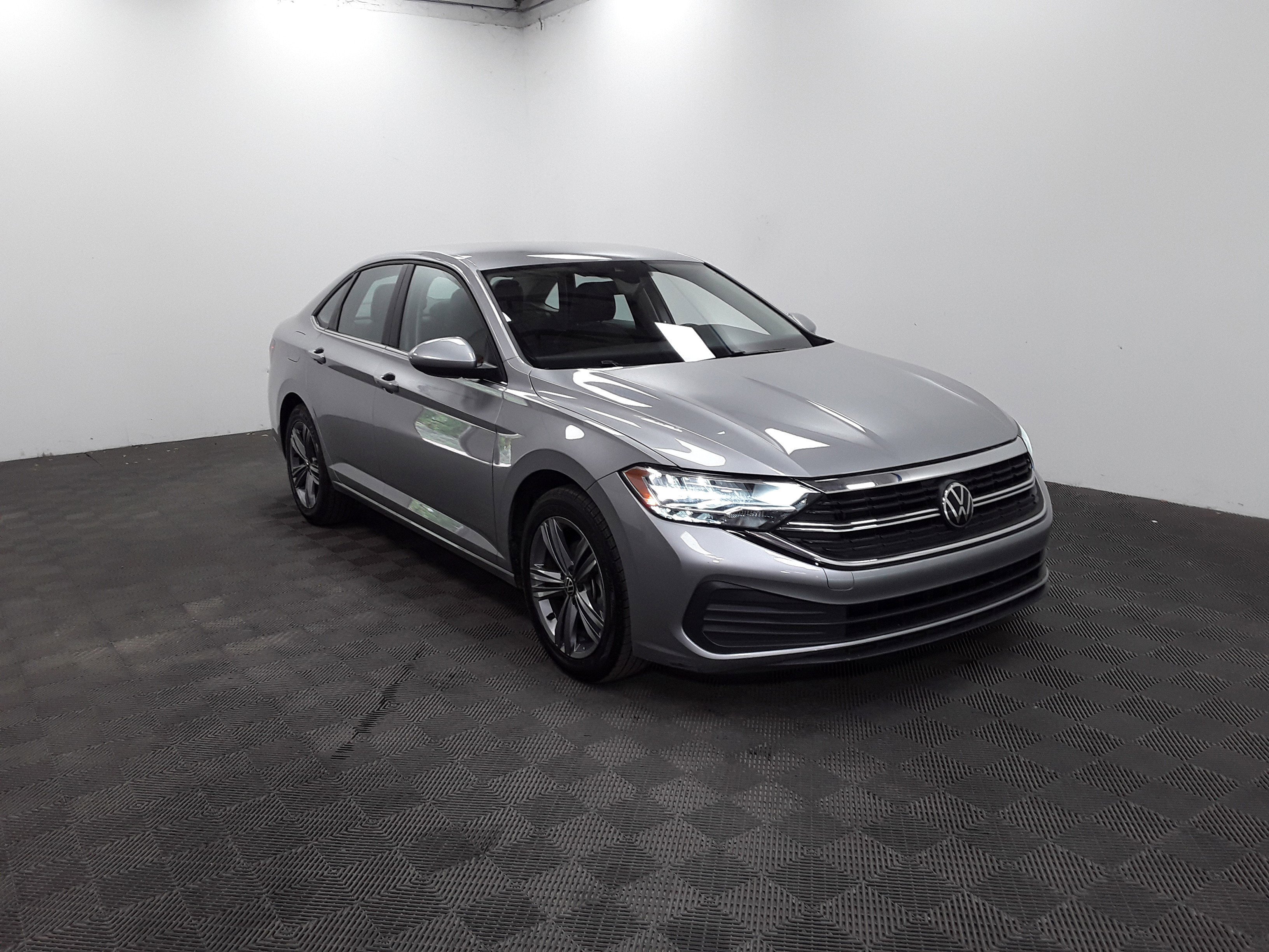 2024 Volkswagen Jetta SE Auto