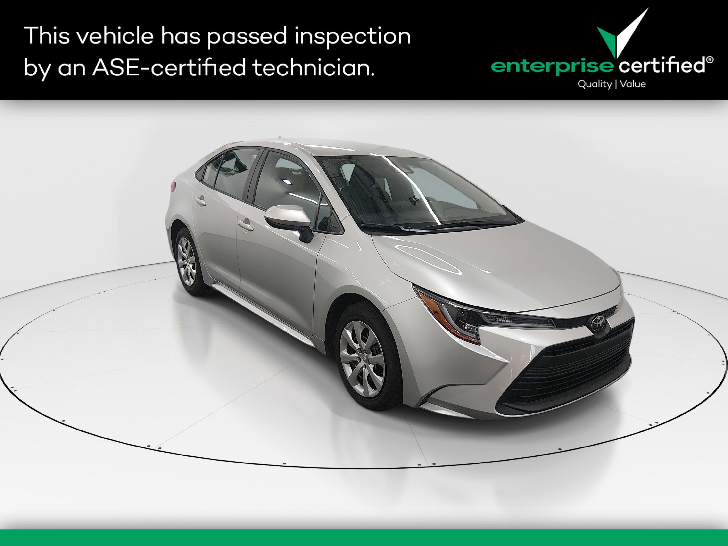 2024 Toyota Corolla LE's photo