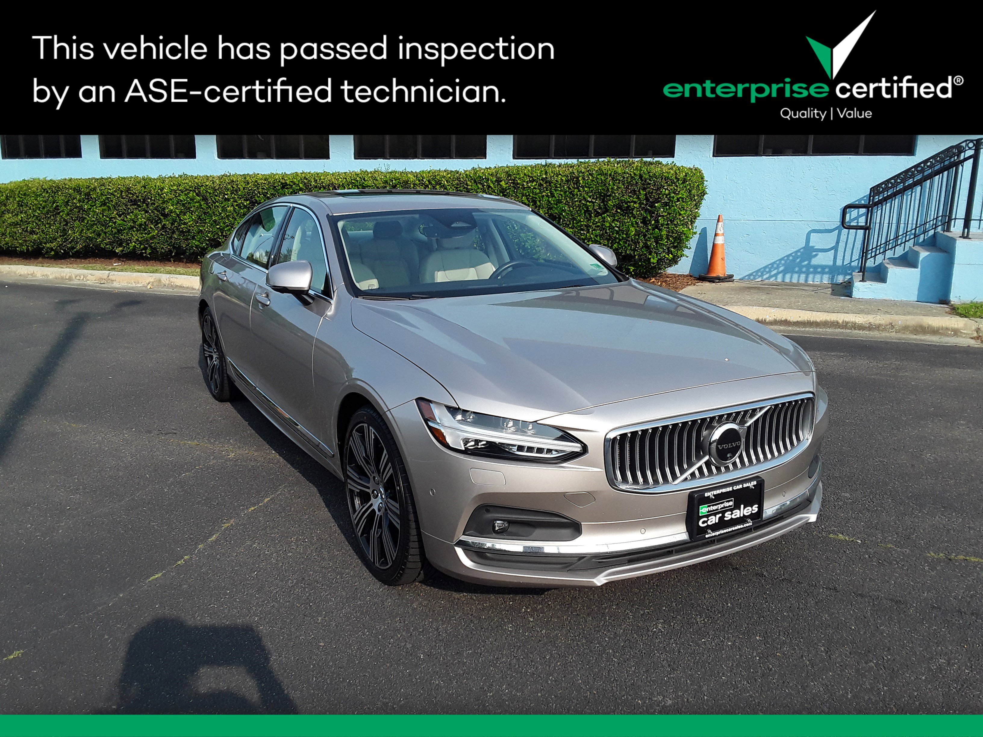 2023 Volvo S90 B6 AWD Plus