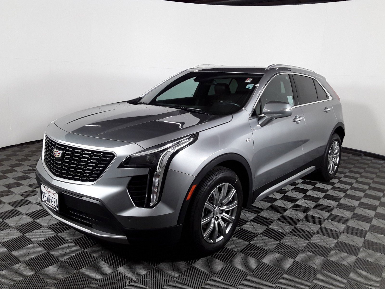 2023 Cadillac XT4 FWD 4dr Premium Luxury