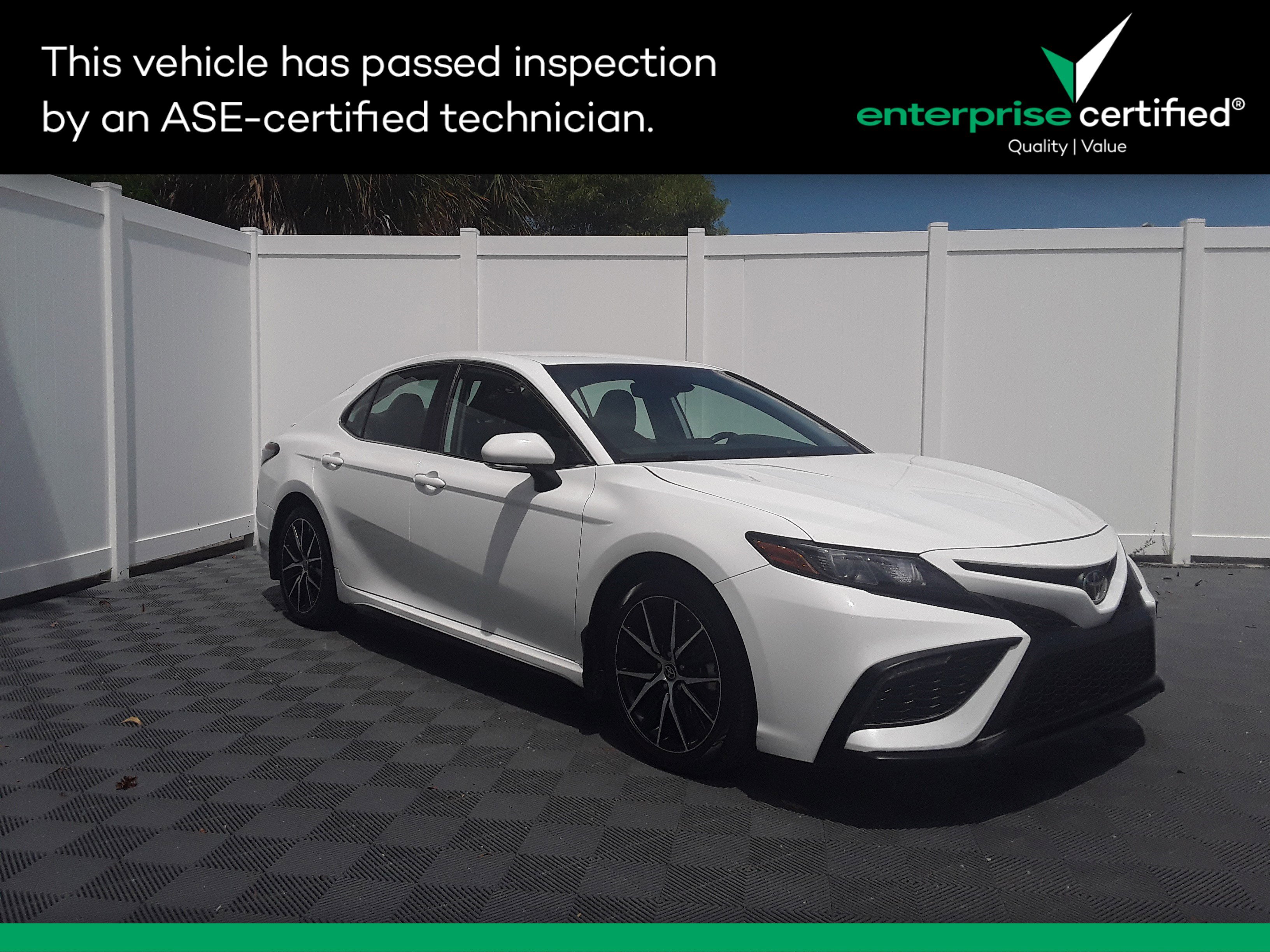 Used 2023 Toyota Camry SE Auto
