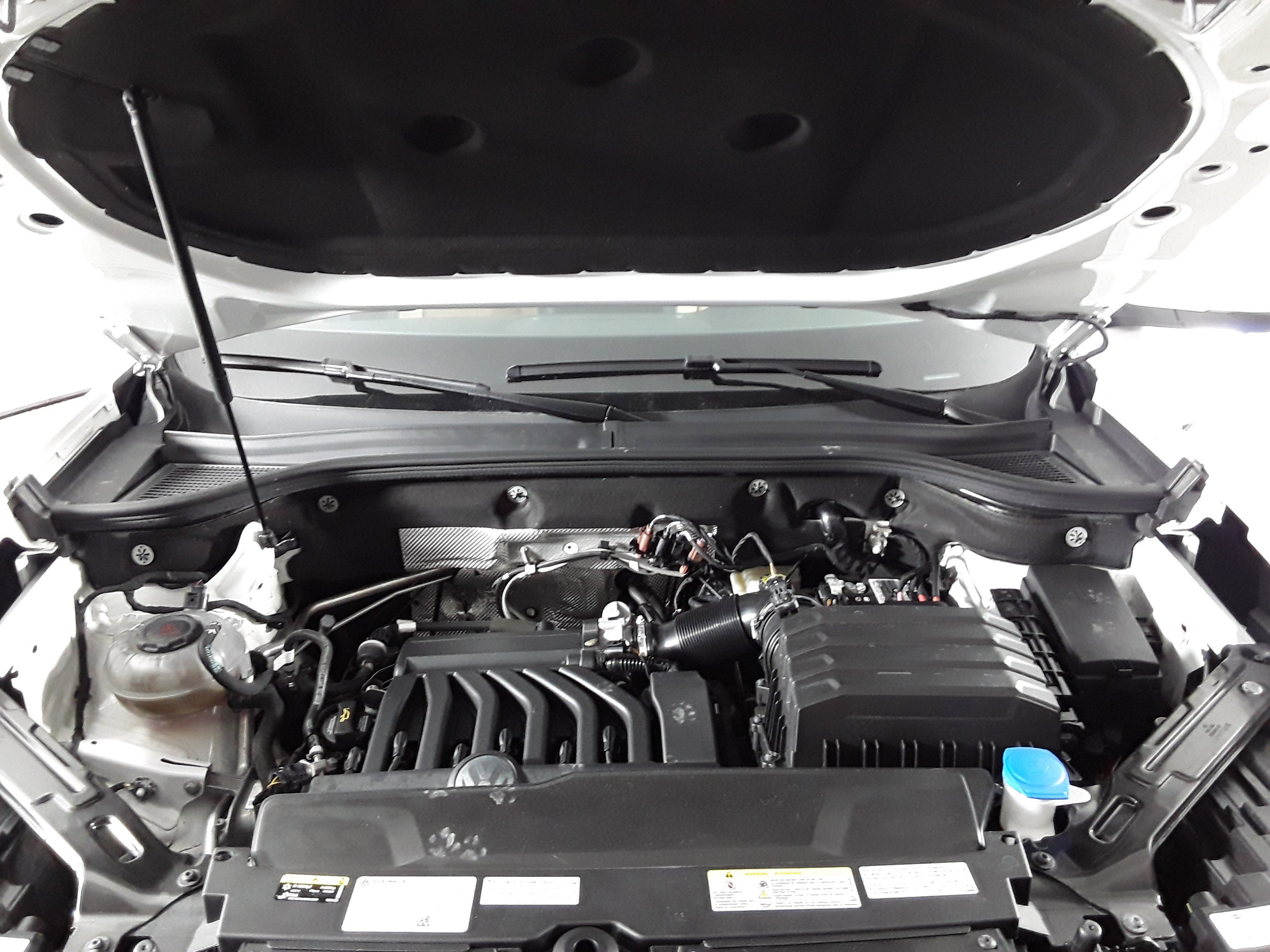 Image 9 of Used 2022 Volkswagen Atlas Cross Sport 3.6L V6 SEL Premium R-Line 4MOTION
