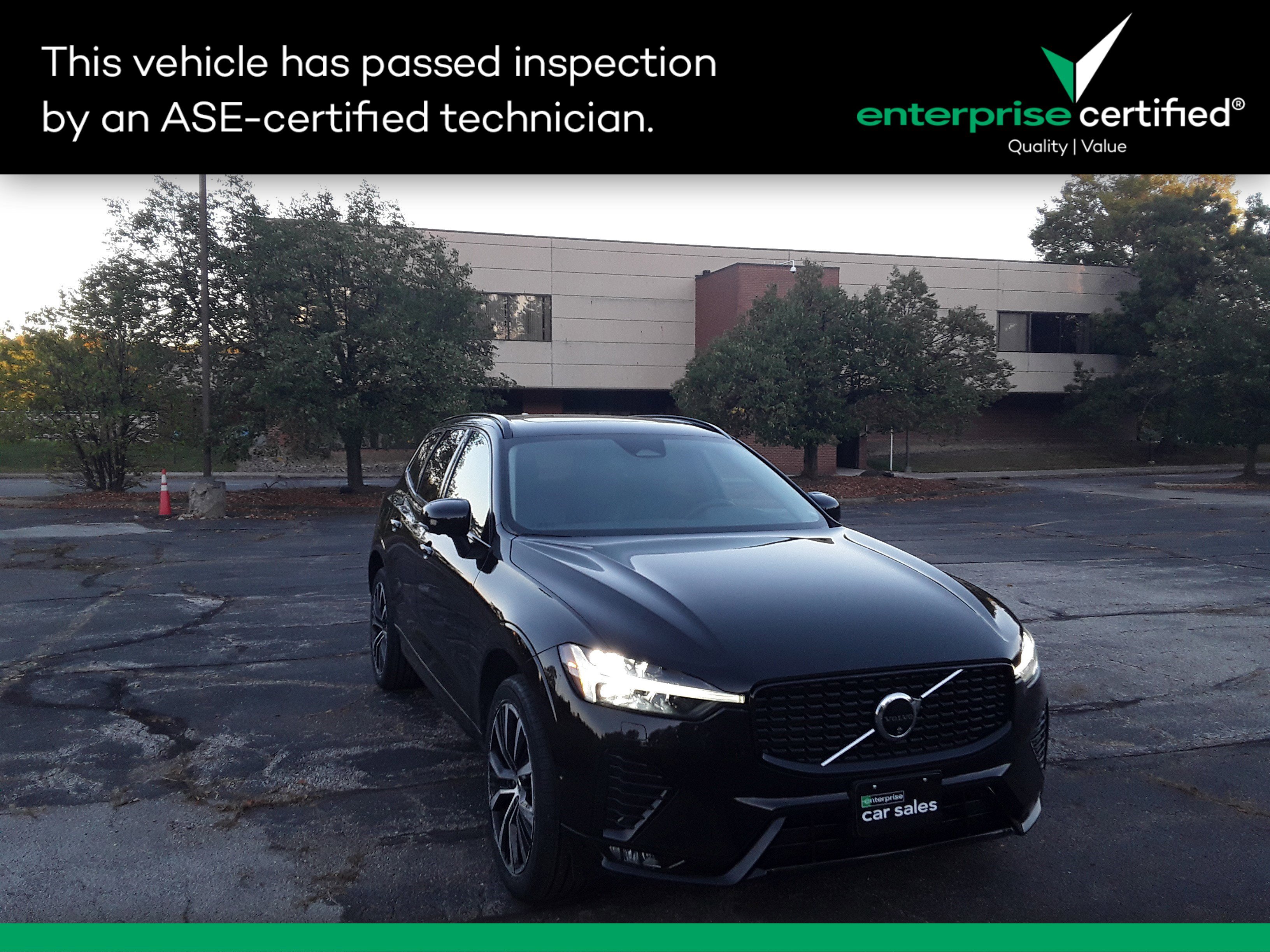 Used 2024 Volvo XC60 B5 AWD Plus Dark Theme