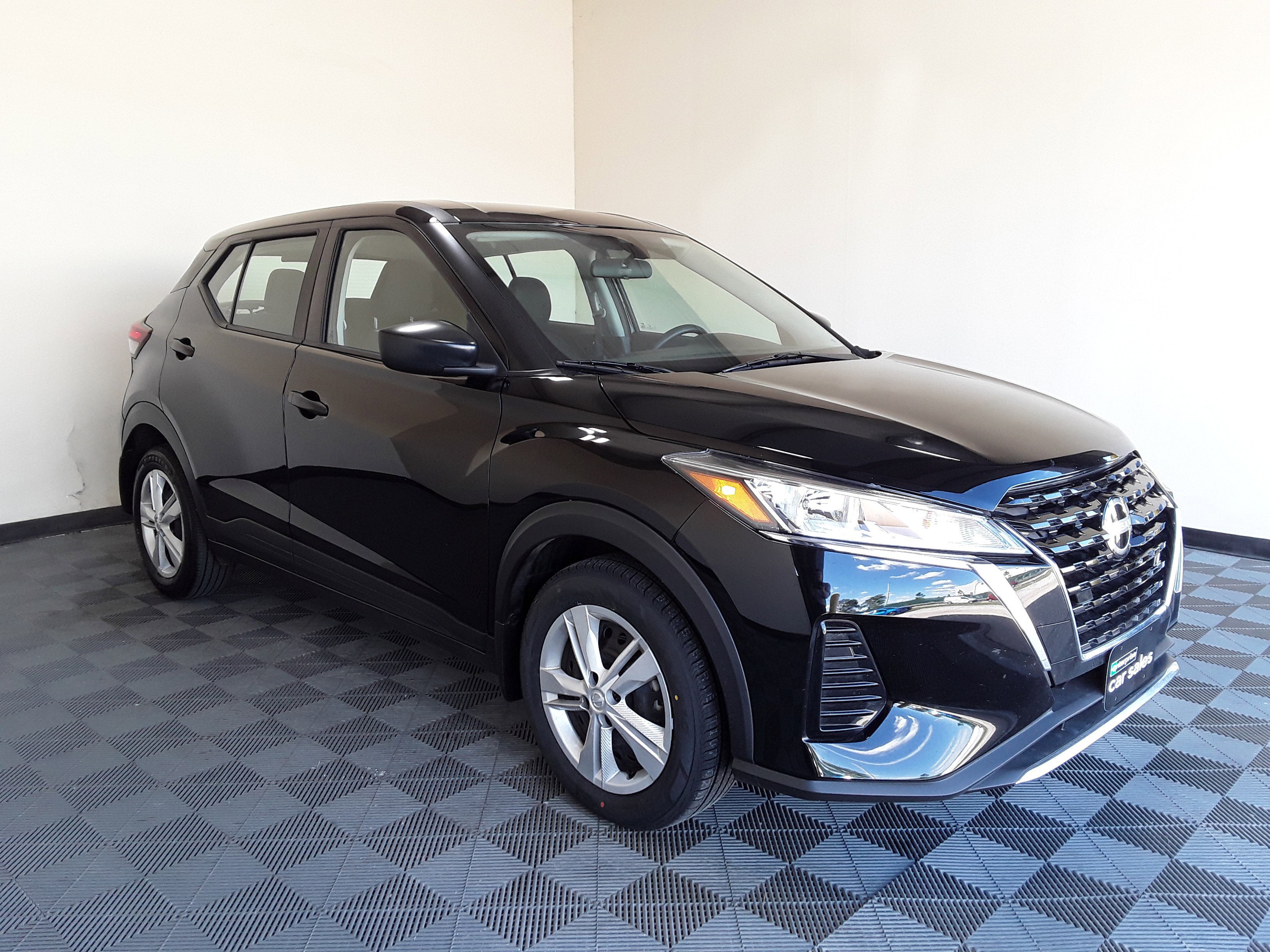 Used 2024 Nissan Kicks S FWD