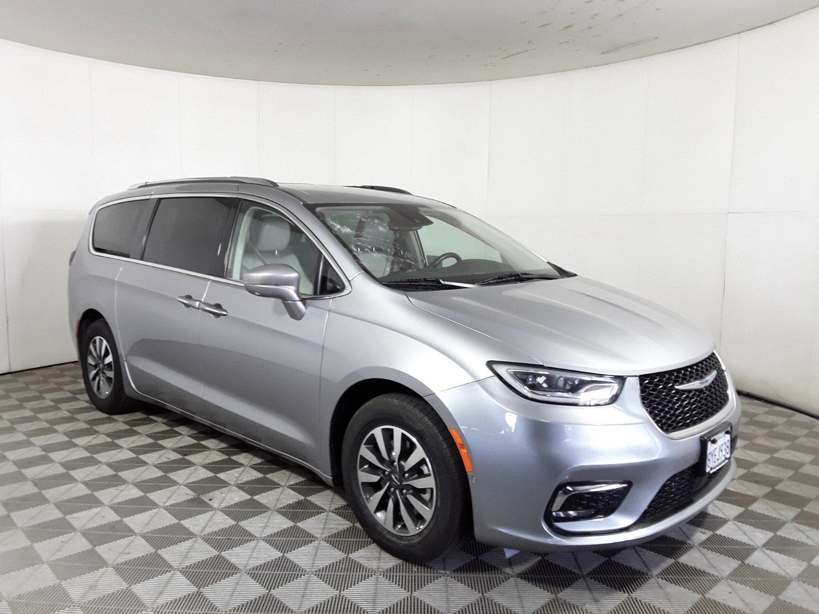 2021 Chrysler Pacifica Hybrid Touring L FWD