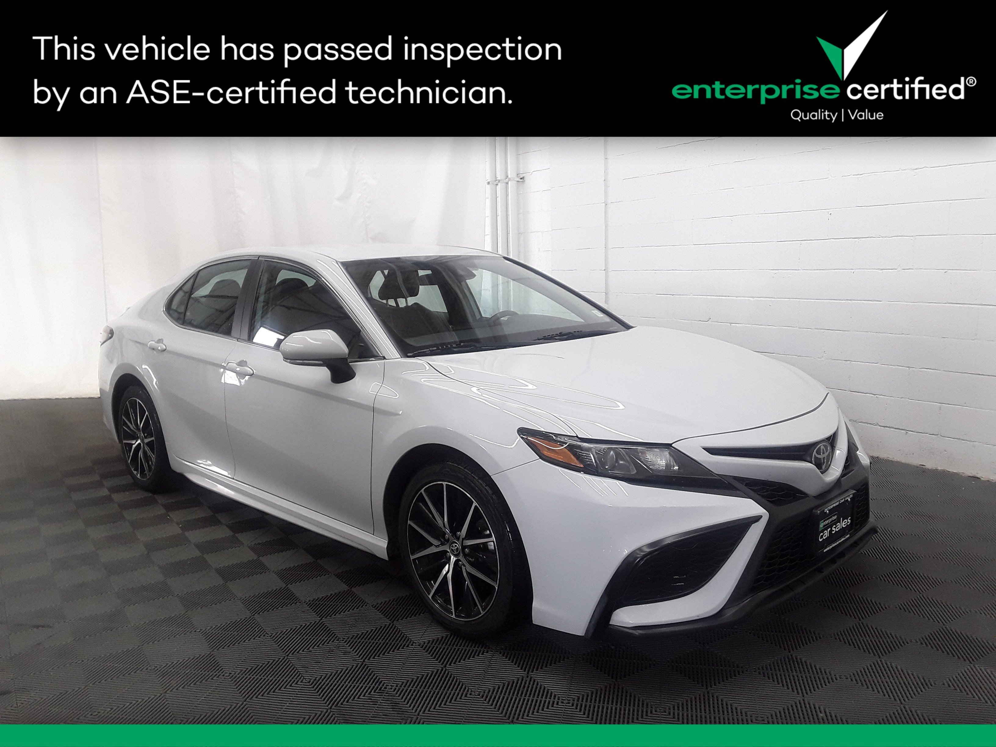 2023 Toyota Camry SE Auto