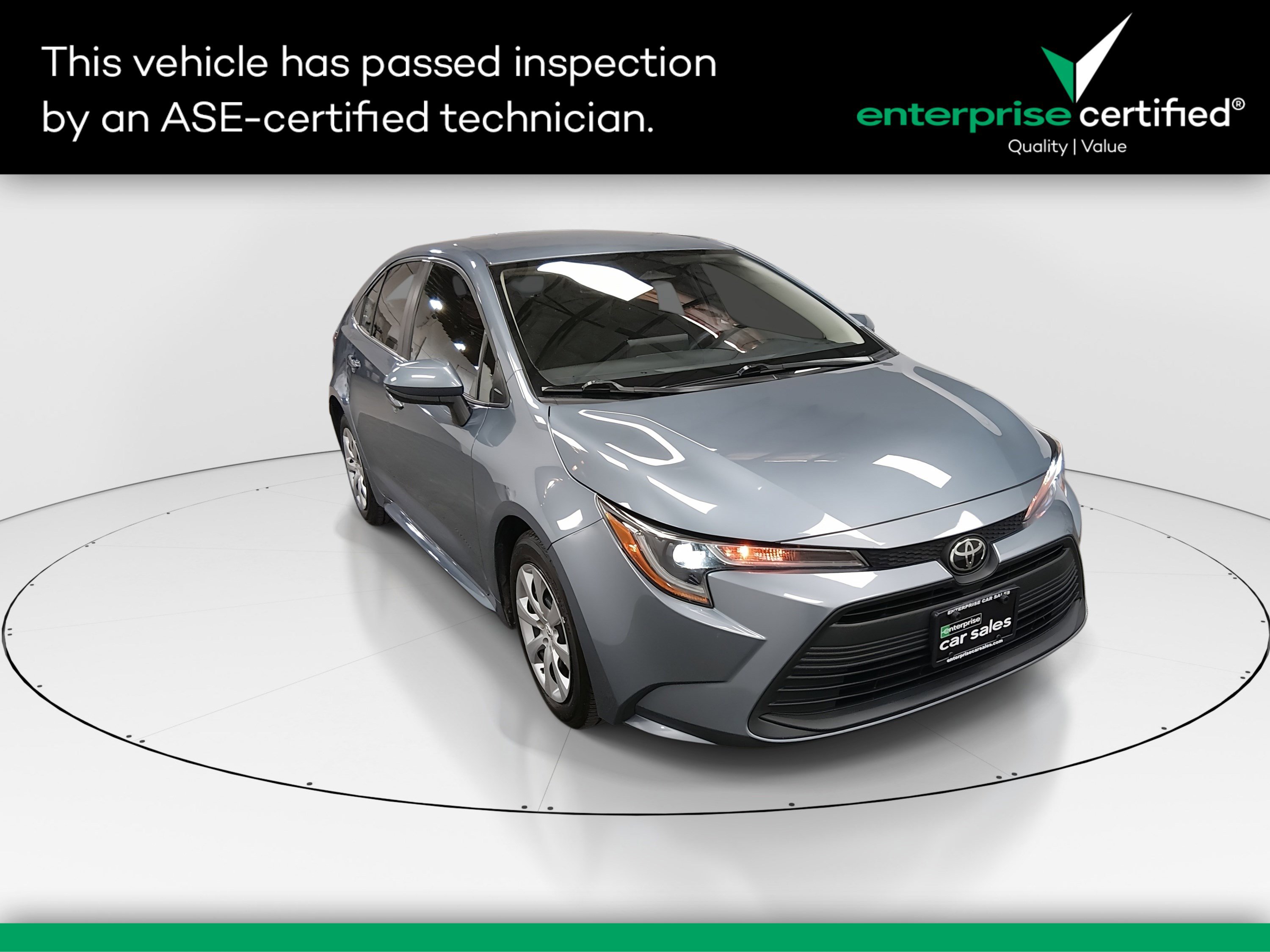 2023 Toyota Corolla LE's photo