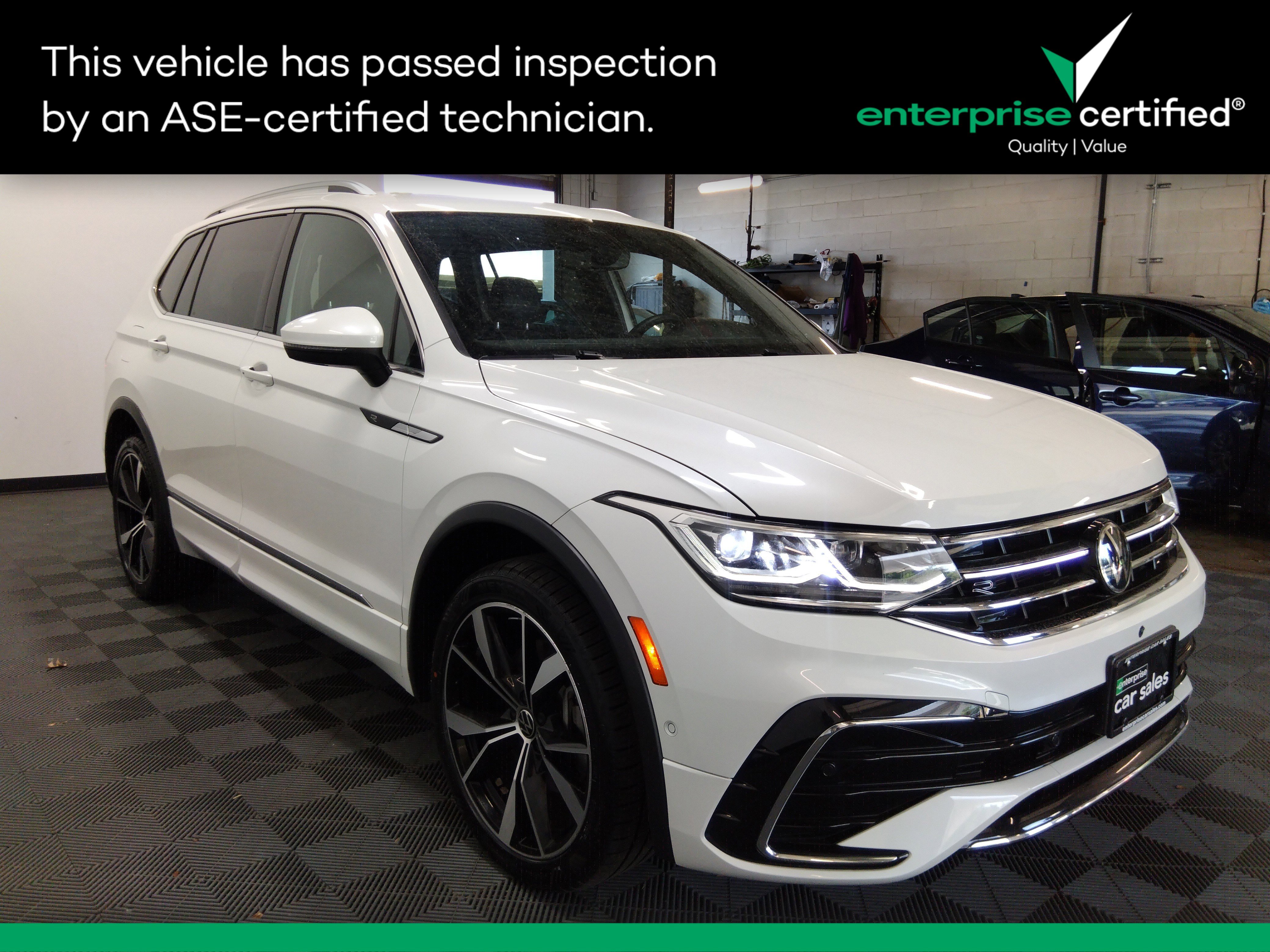 2022 Volkswagen Tiguan 2.0T SEL R-Line 4MOTION
