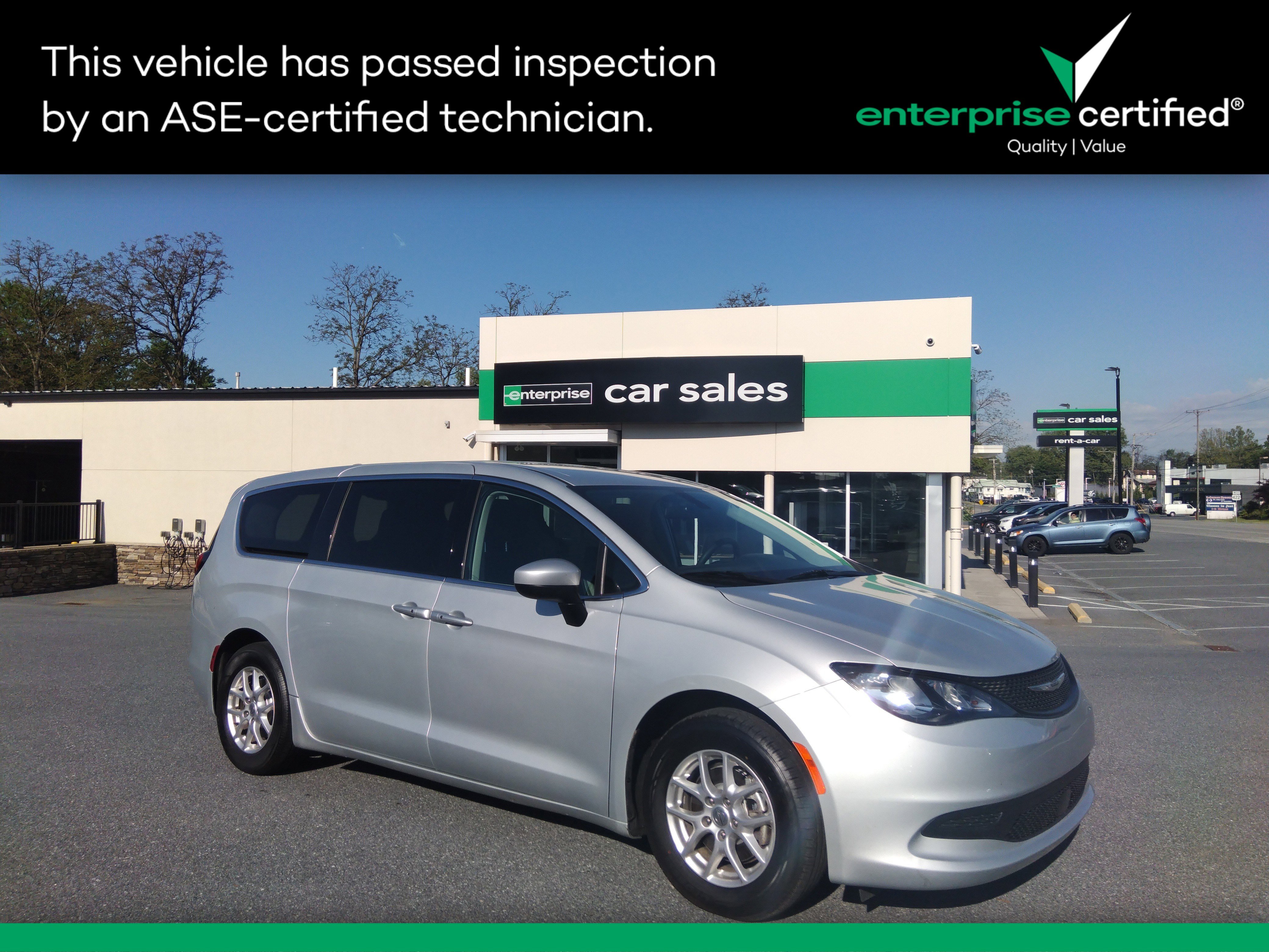 2022 Chrysler Voyager LX FWD