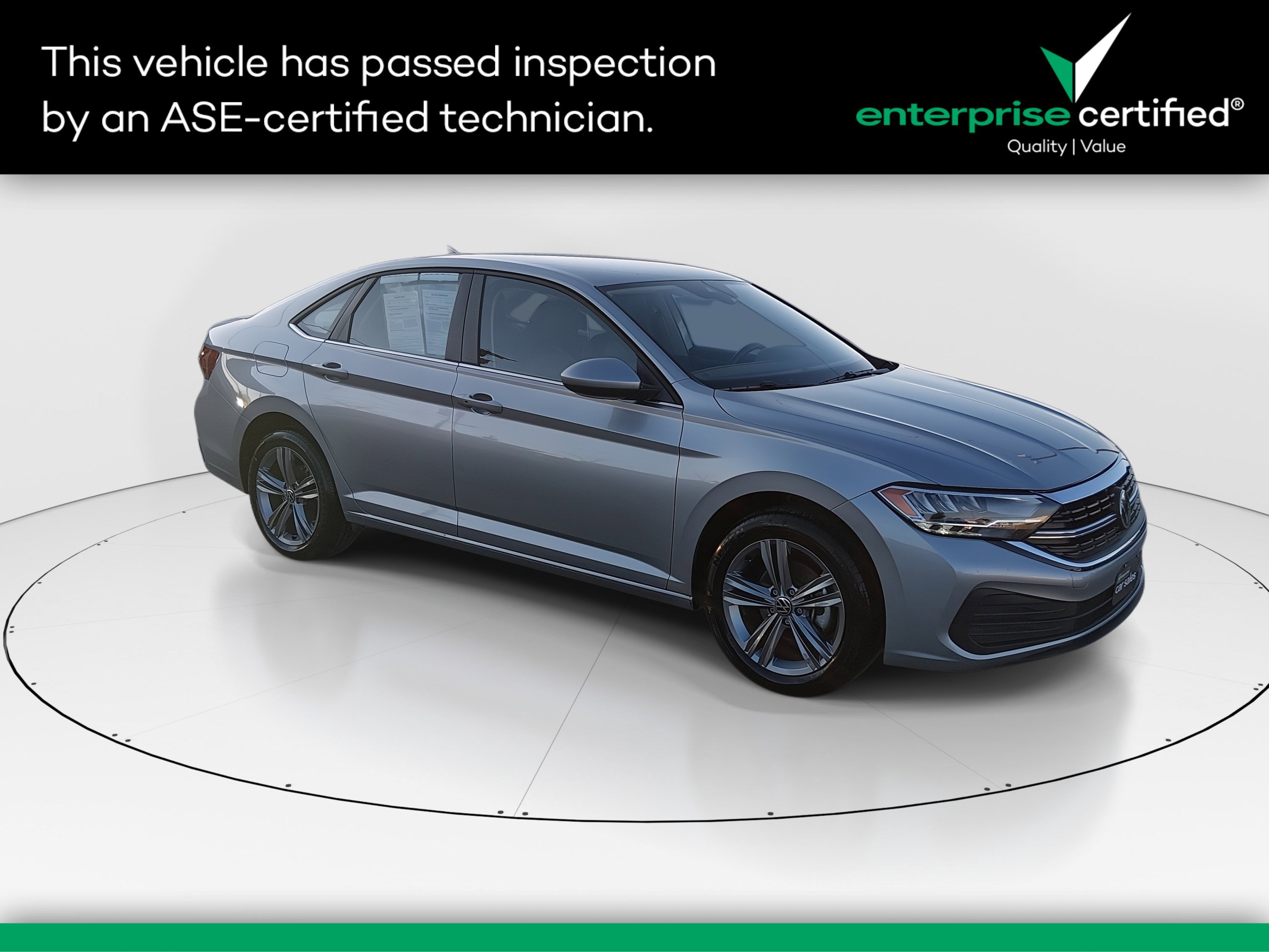 2024 Volkswagen Jetta SE's photo