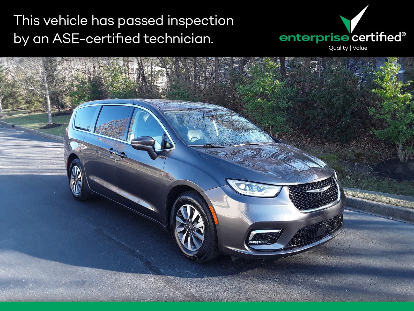 2022 Chrysler Pacifica Hybrid Touring L FWD