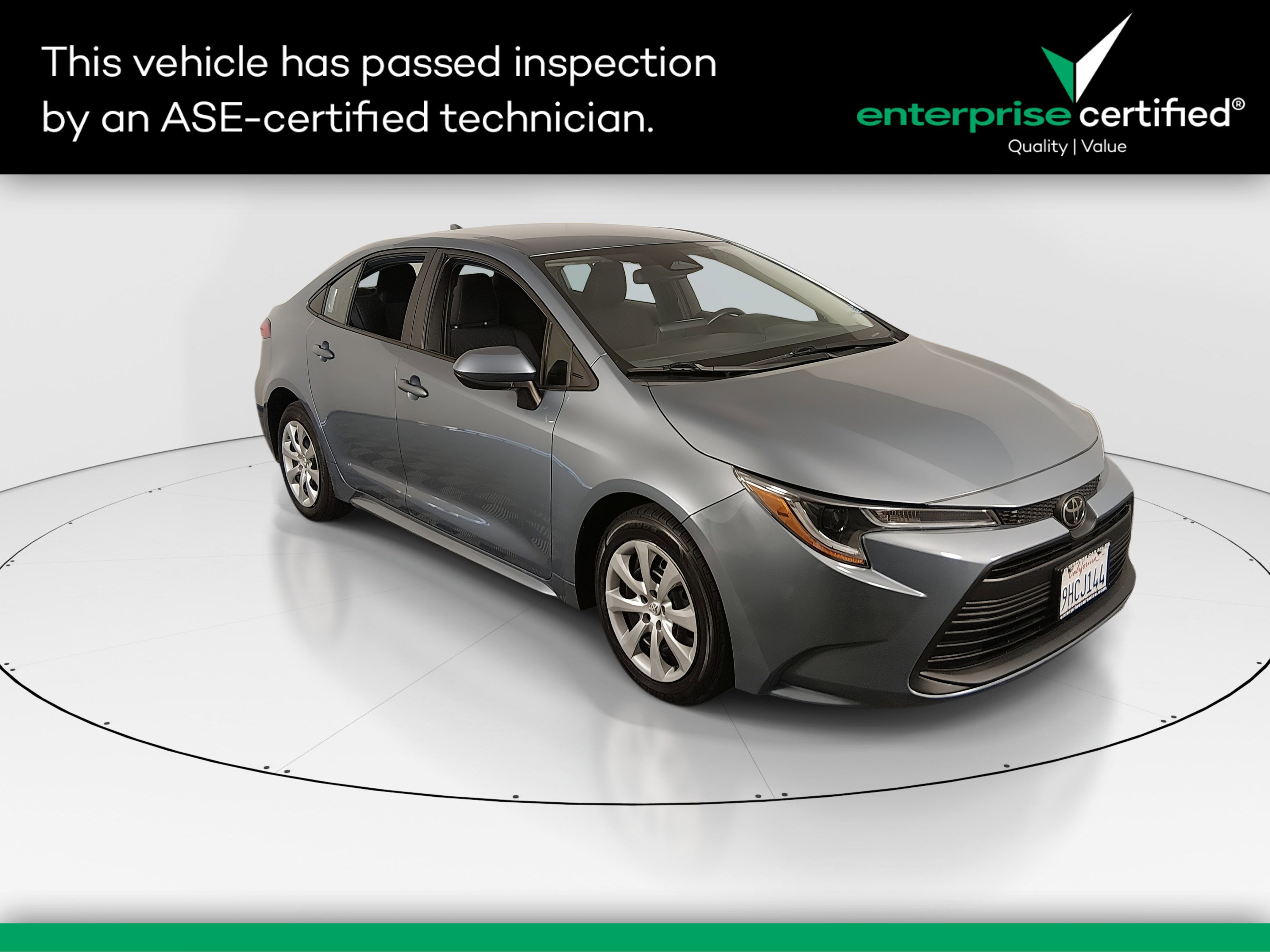 2023 Toyota Corolla LE's photo