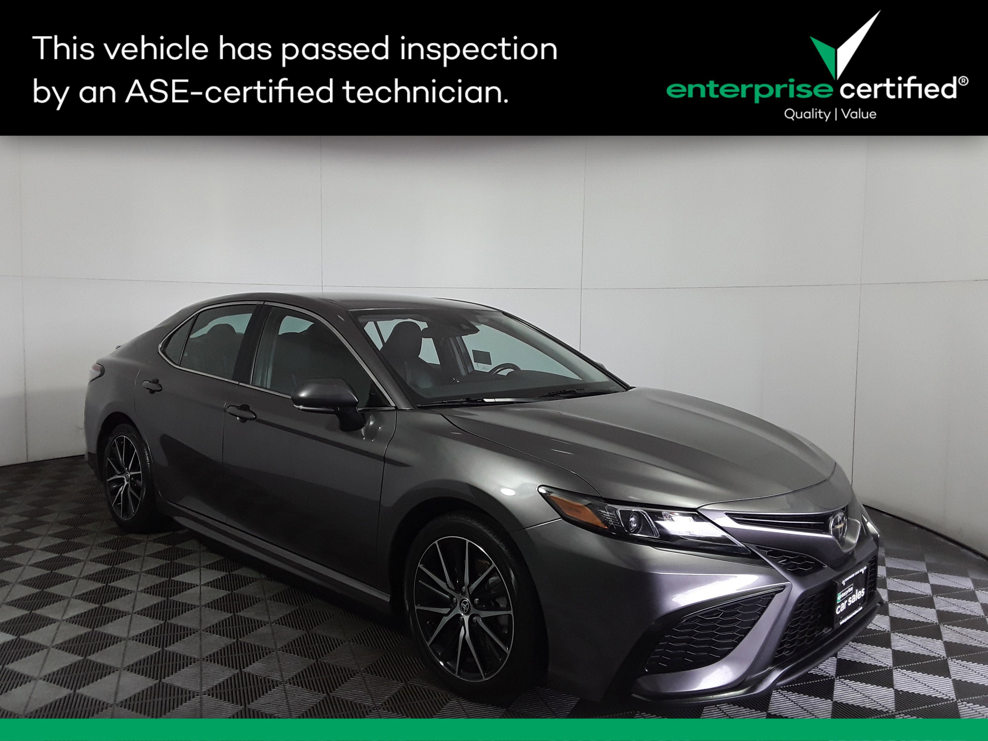 2023 Toyota Camry SE Auto