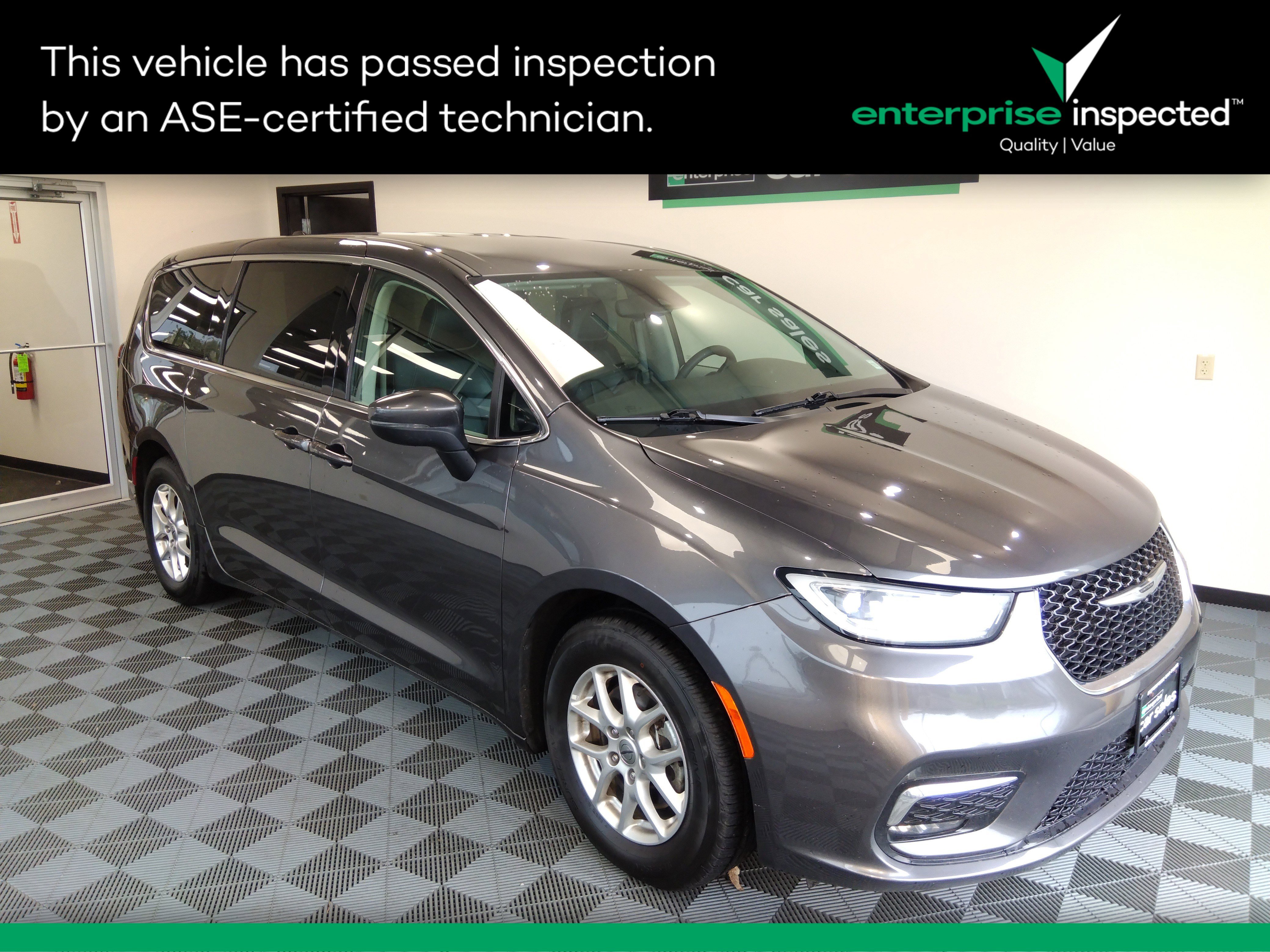 2023 Chrysler Pacifica Touring L FWD