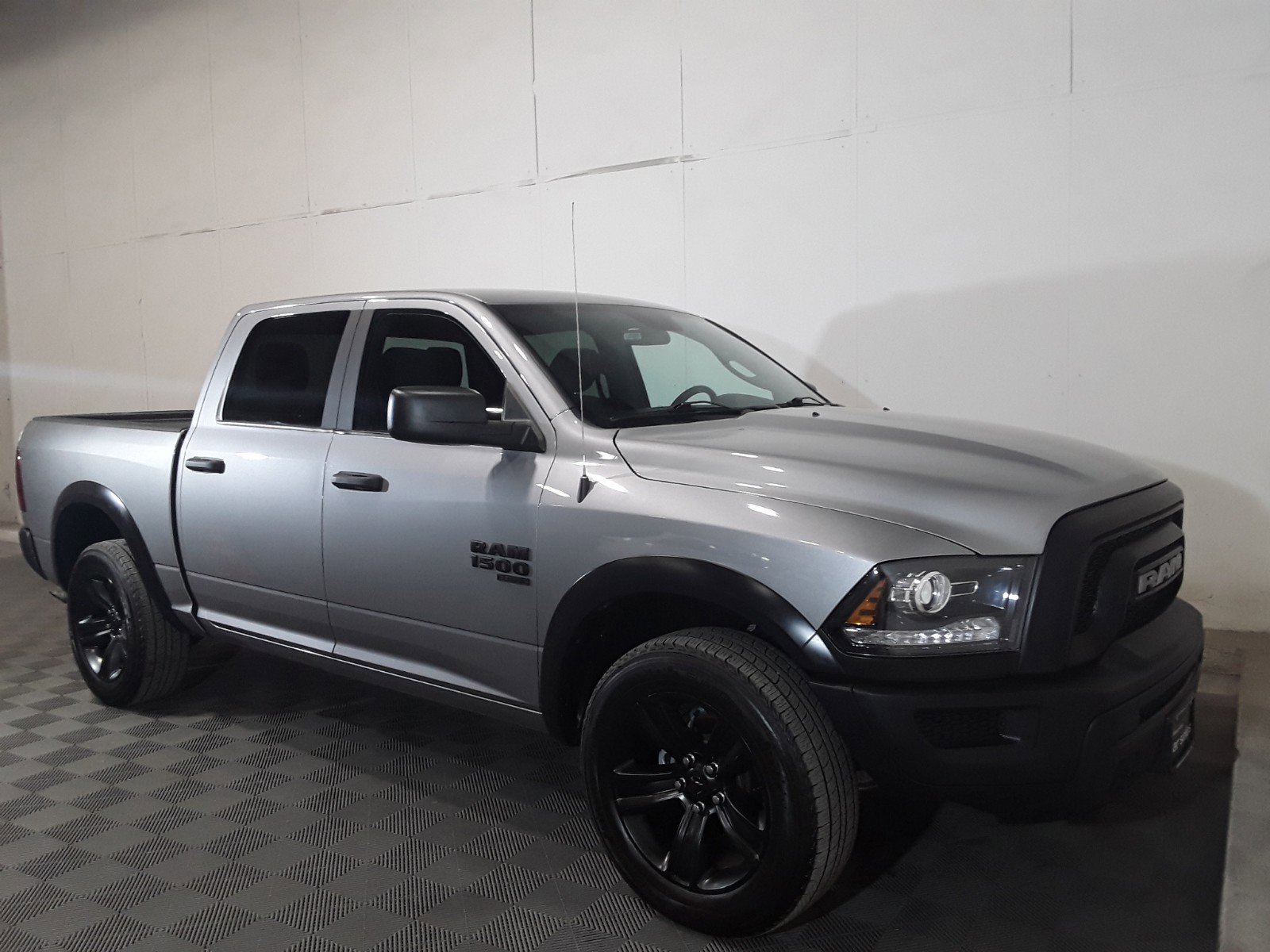 2022 Ram 1500 Classic Warlock 4x4 Crew Cab 5'7