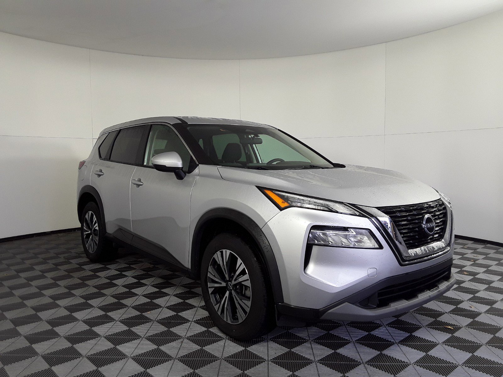 2022 Nissan Rogue FWD SV