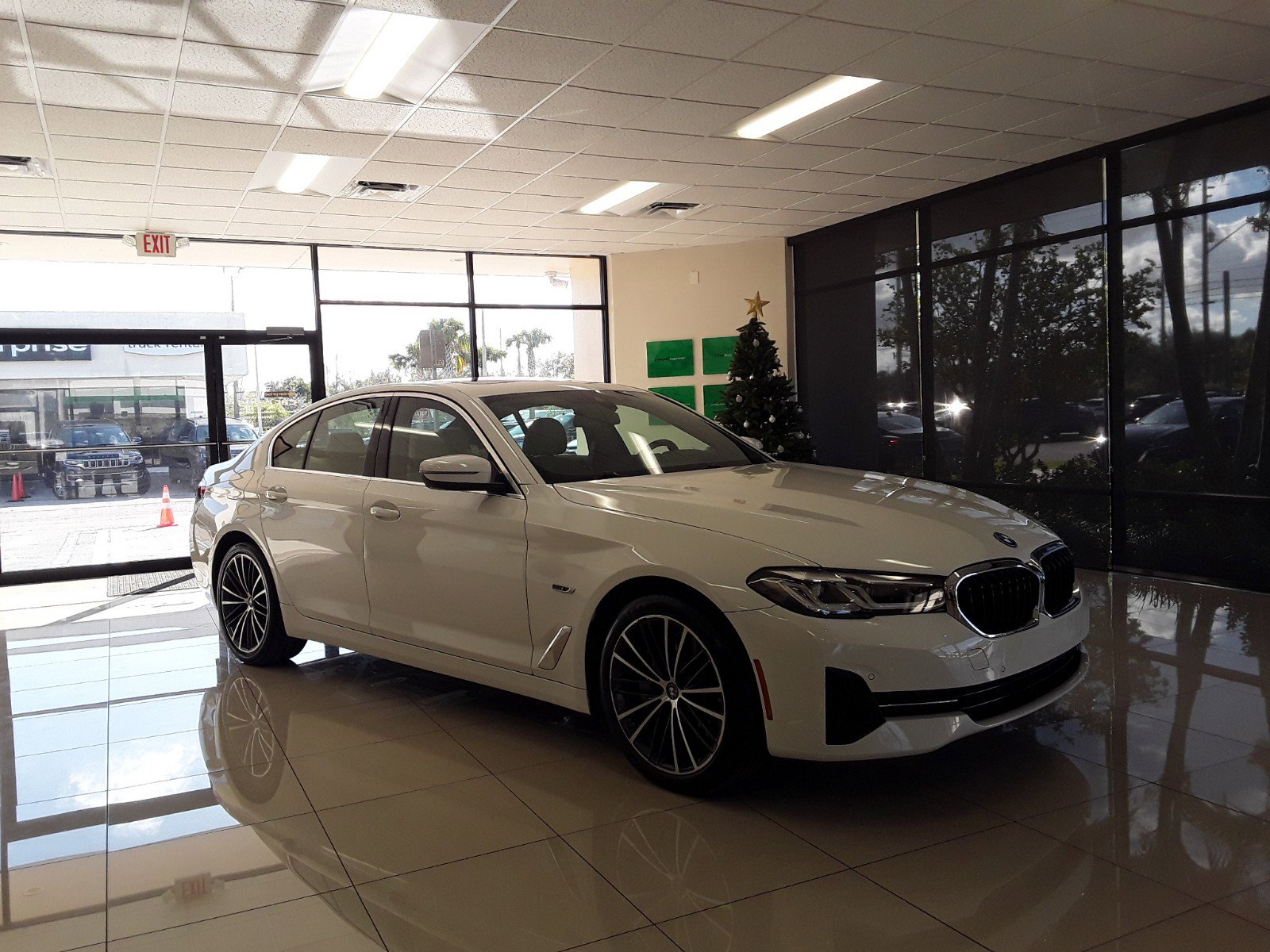 2023 BMW 5 Series 530e Plug-In Hybrid