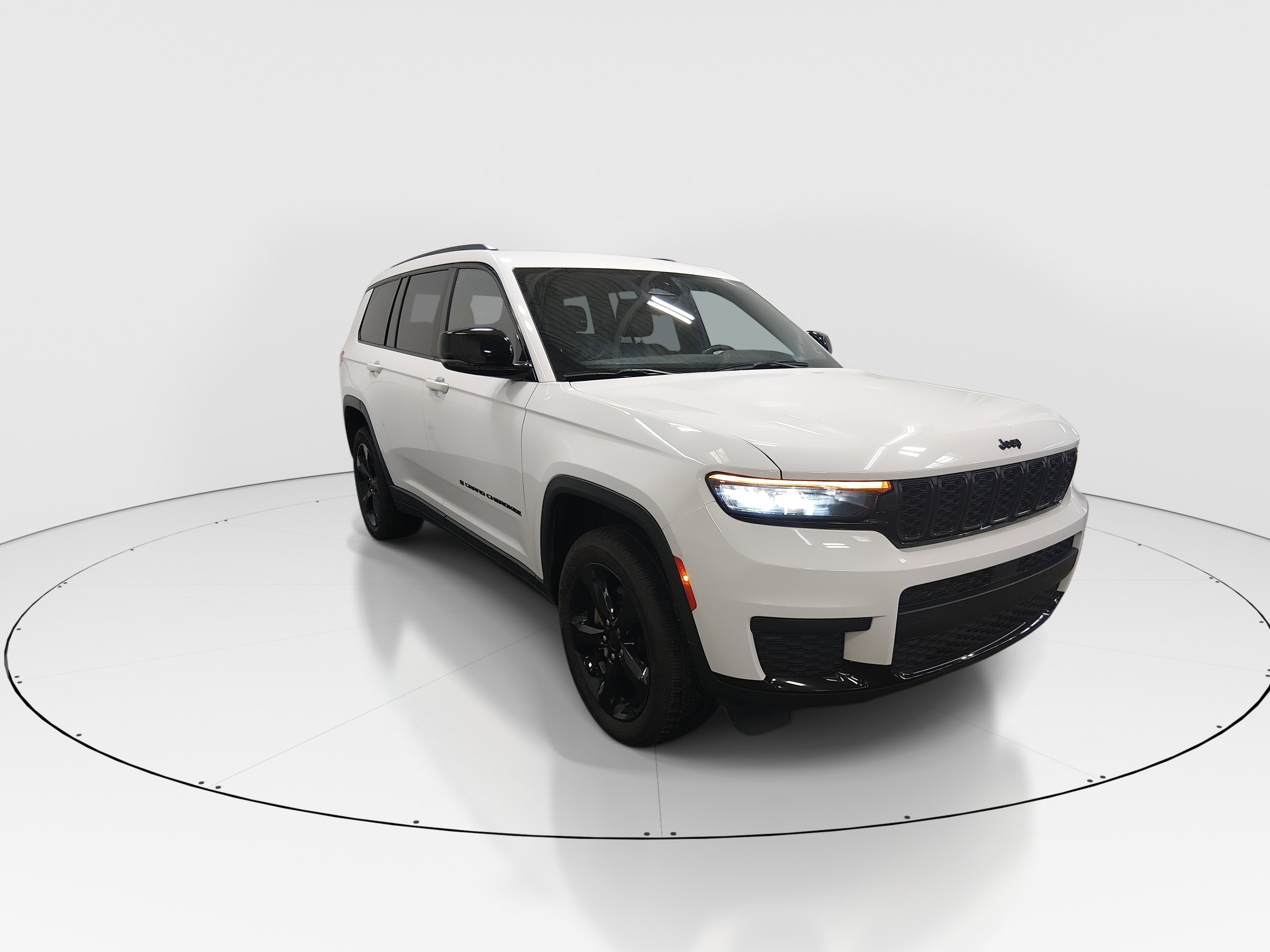 2023 Jeep Grand Cherokee L Altitude's photo