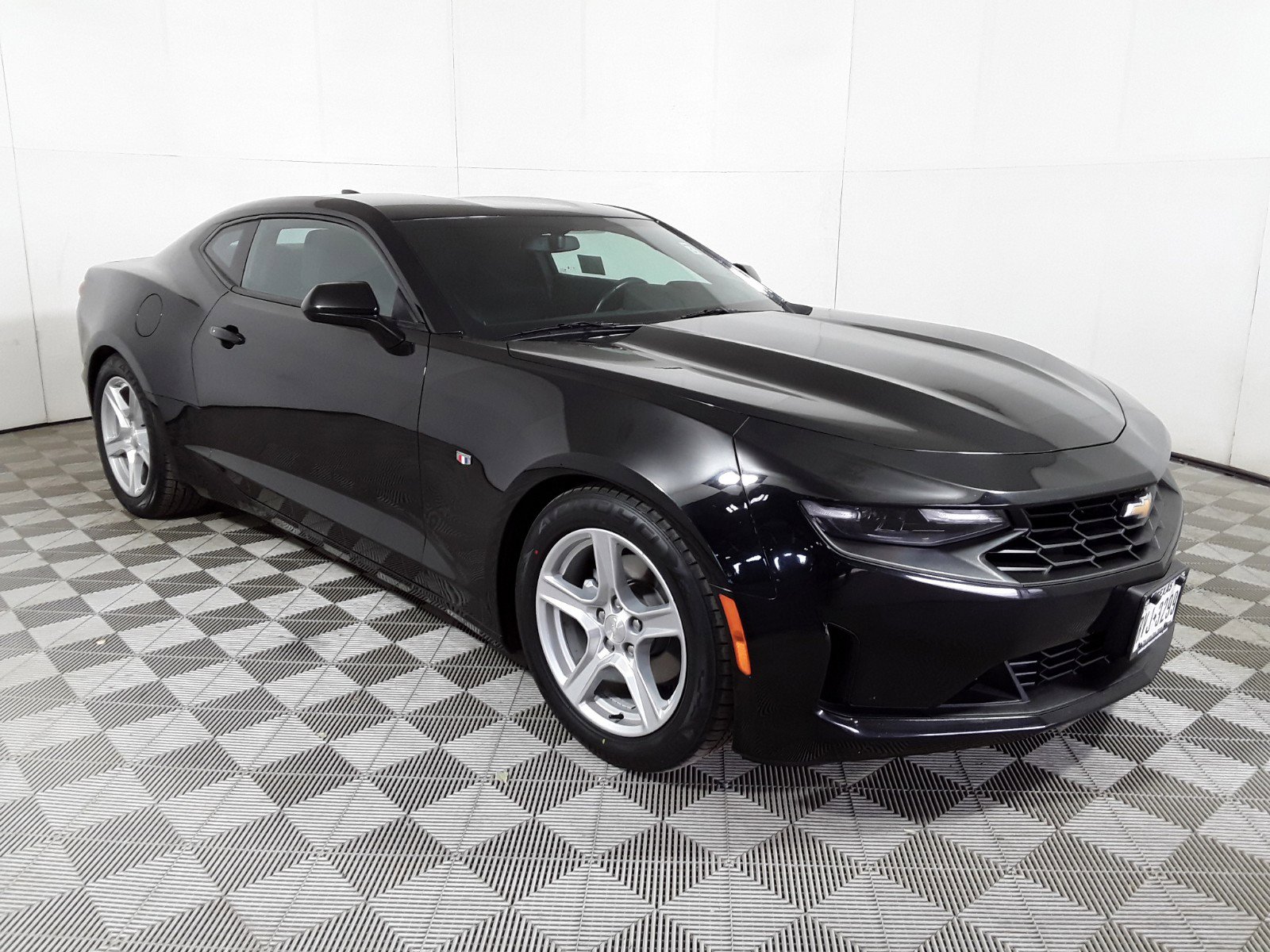 2022 Chevrolet Camaro 2dr Cpe 1LT