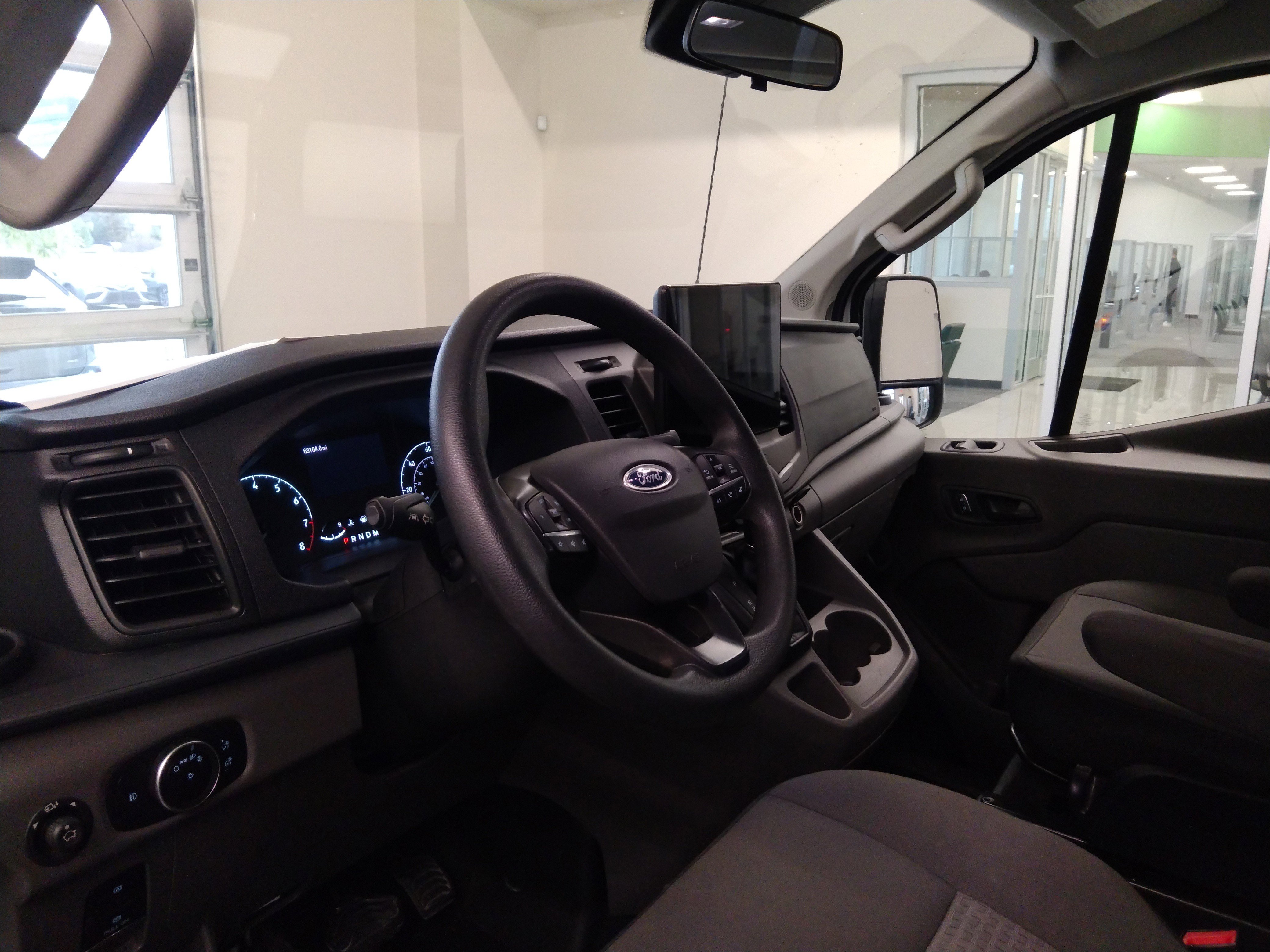 Image of Used 2022 Ford Transit Passenger Wagon T-350 148" Low Roof XLT RWD