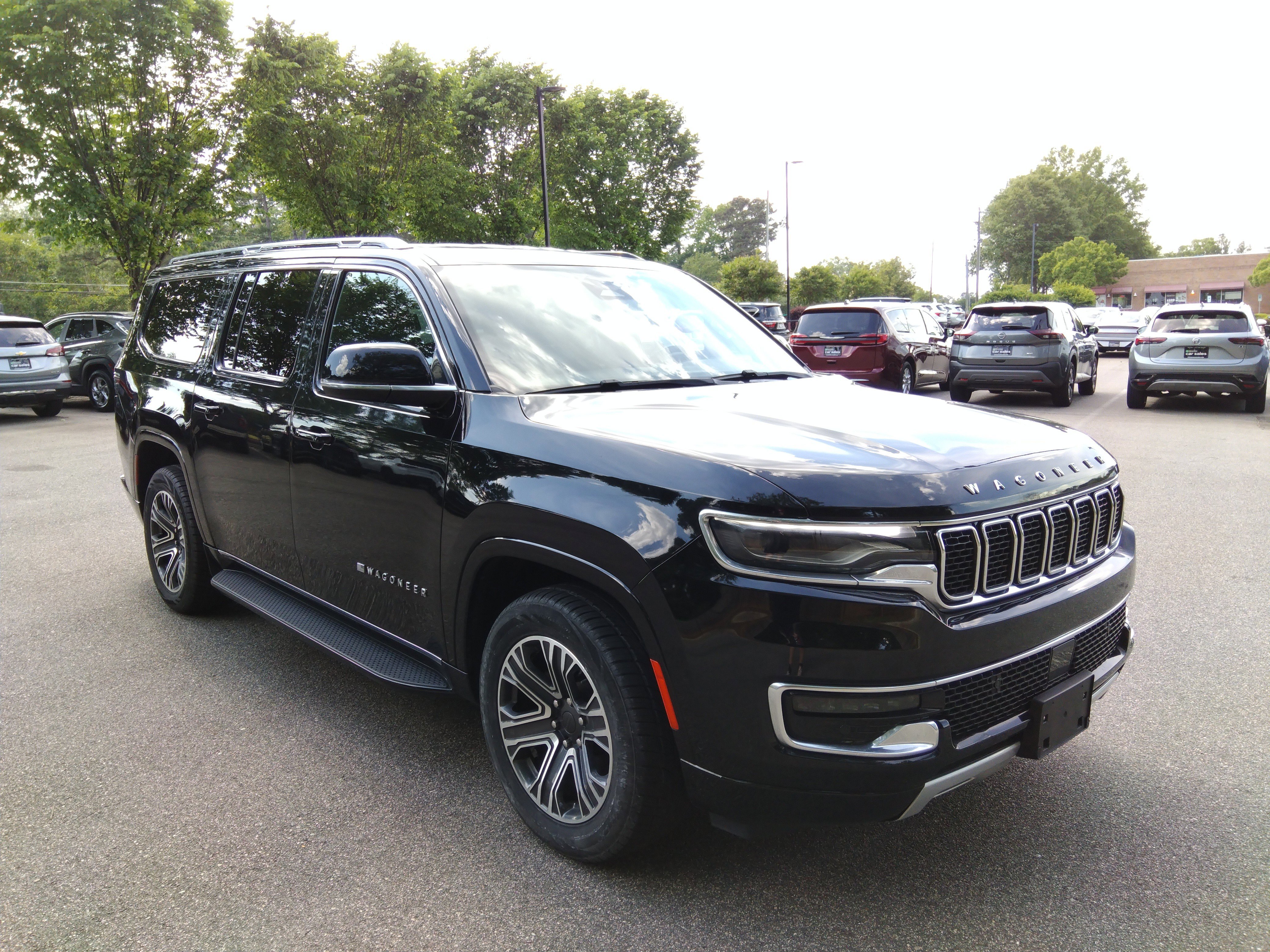 2023 Jeep Wagoneer L Series II 4x2