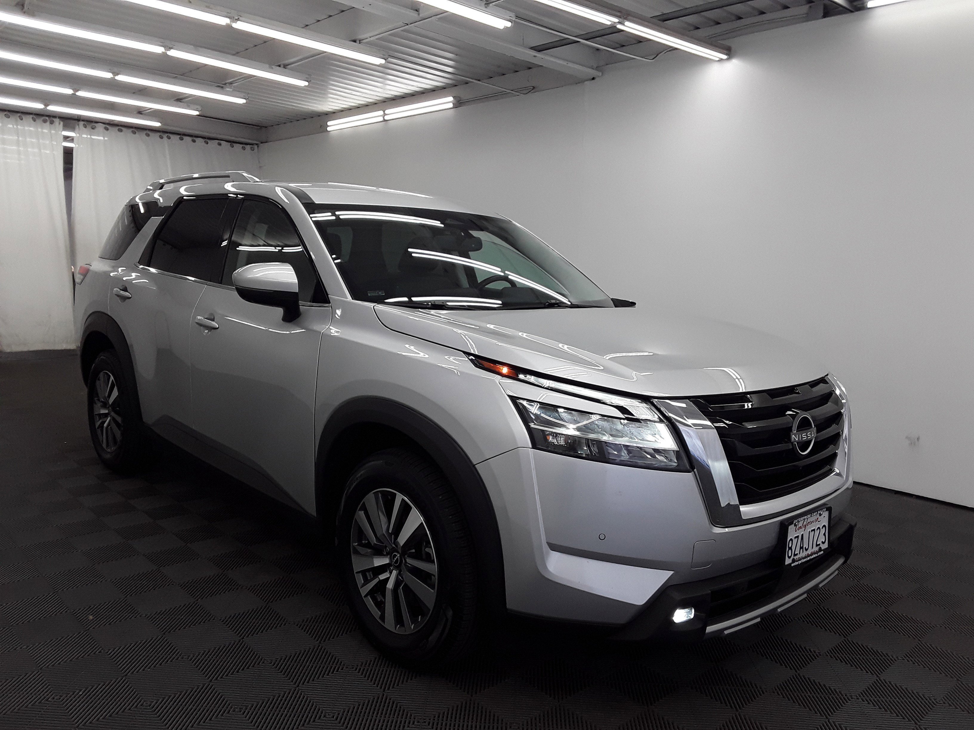 2022 Nissan Pathfinder SL 4WD