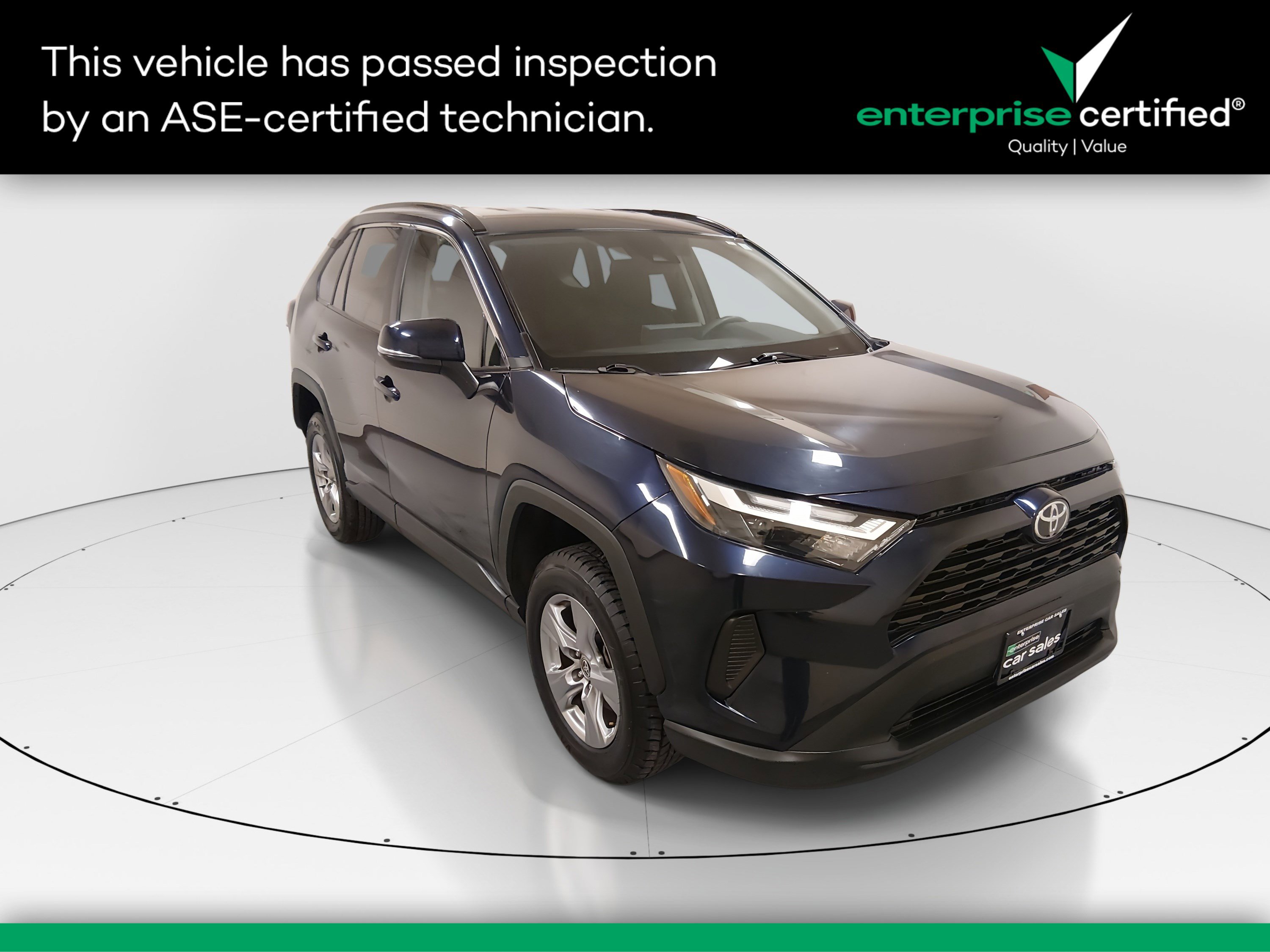 2024 Toyota RAV4 XLE's photo