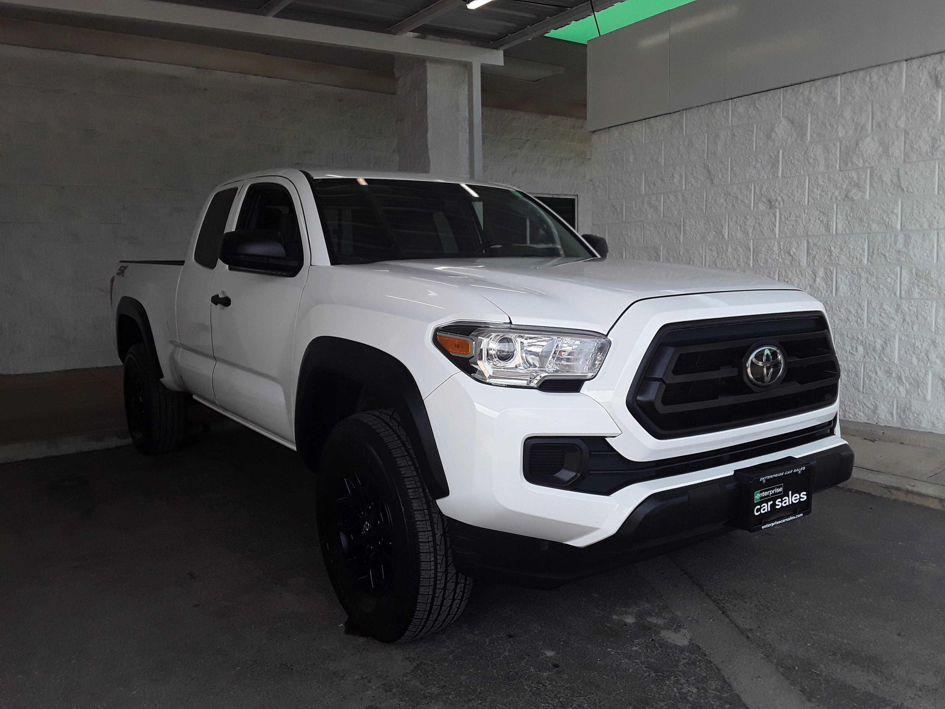 2022 Toyota Tacoma 2WD SR Access Cab 6' Bed I4 AT