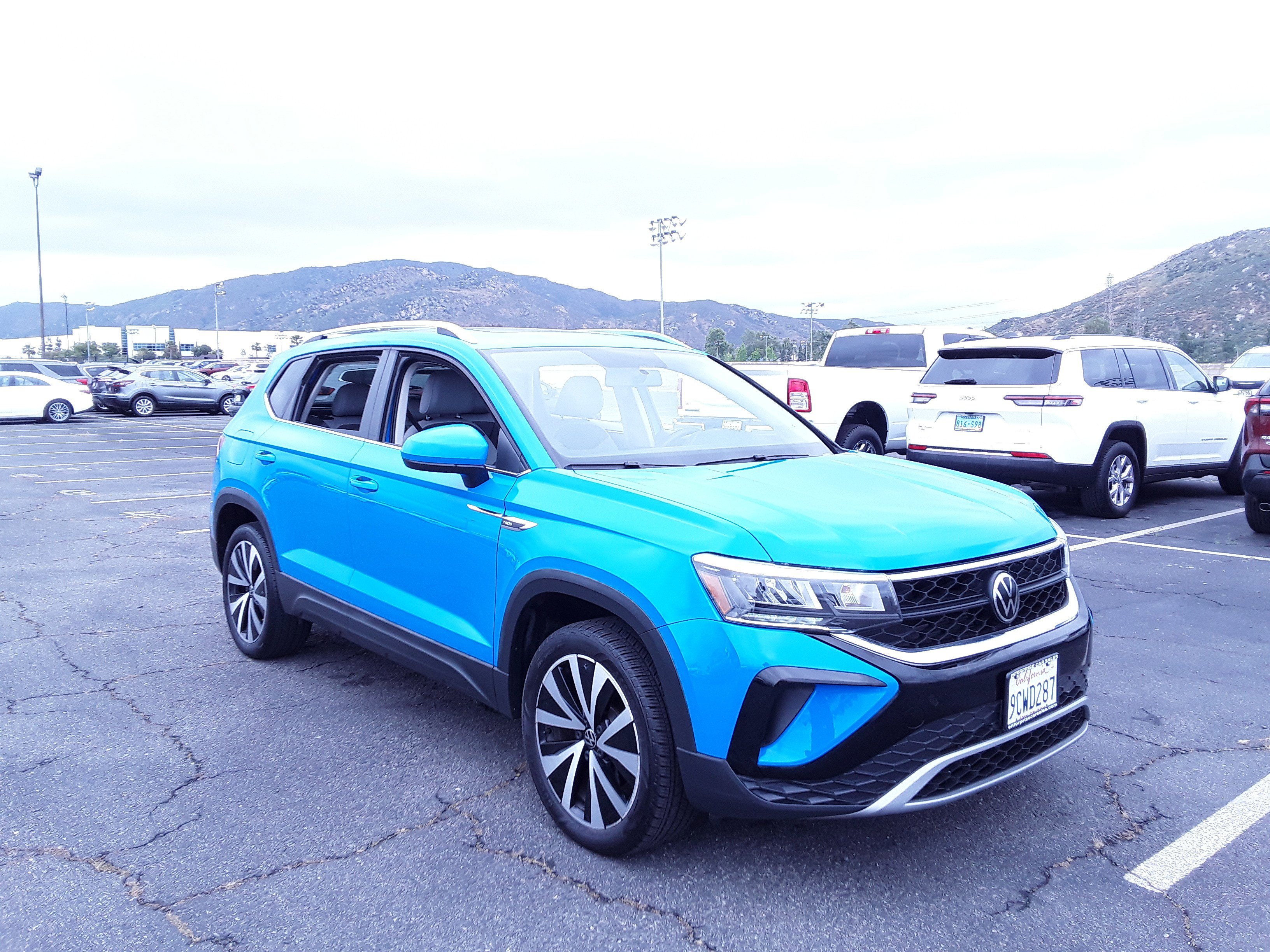 2022 Volkswagen Taos SE FWD