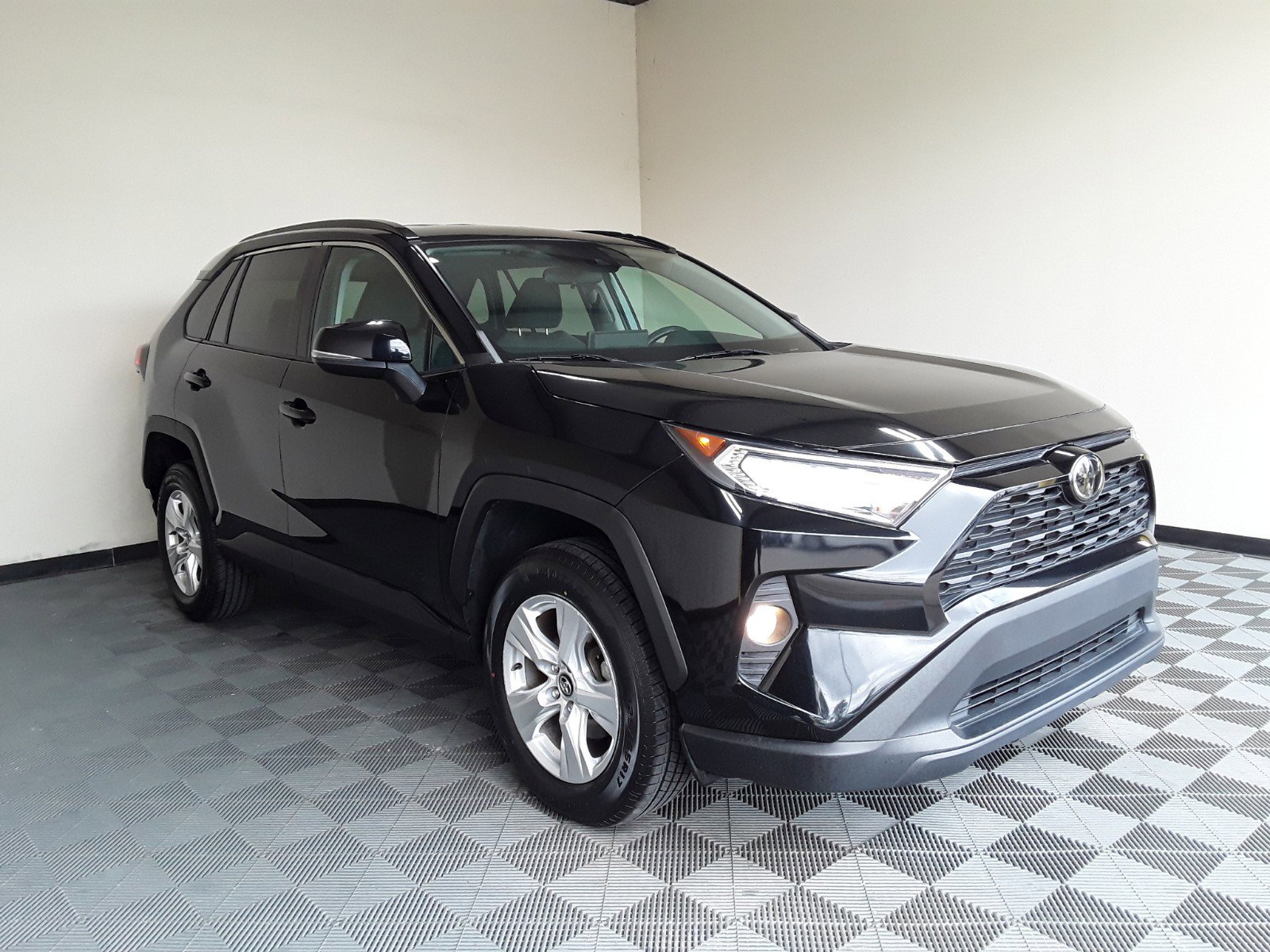 2021 Toyota RAV4 XLE FWD