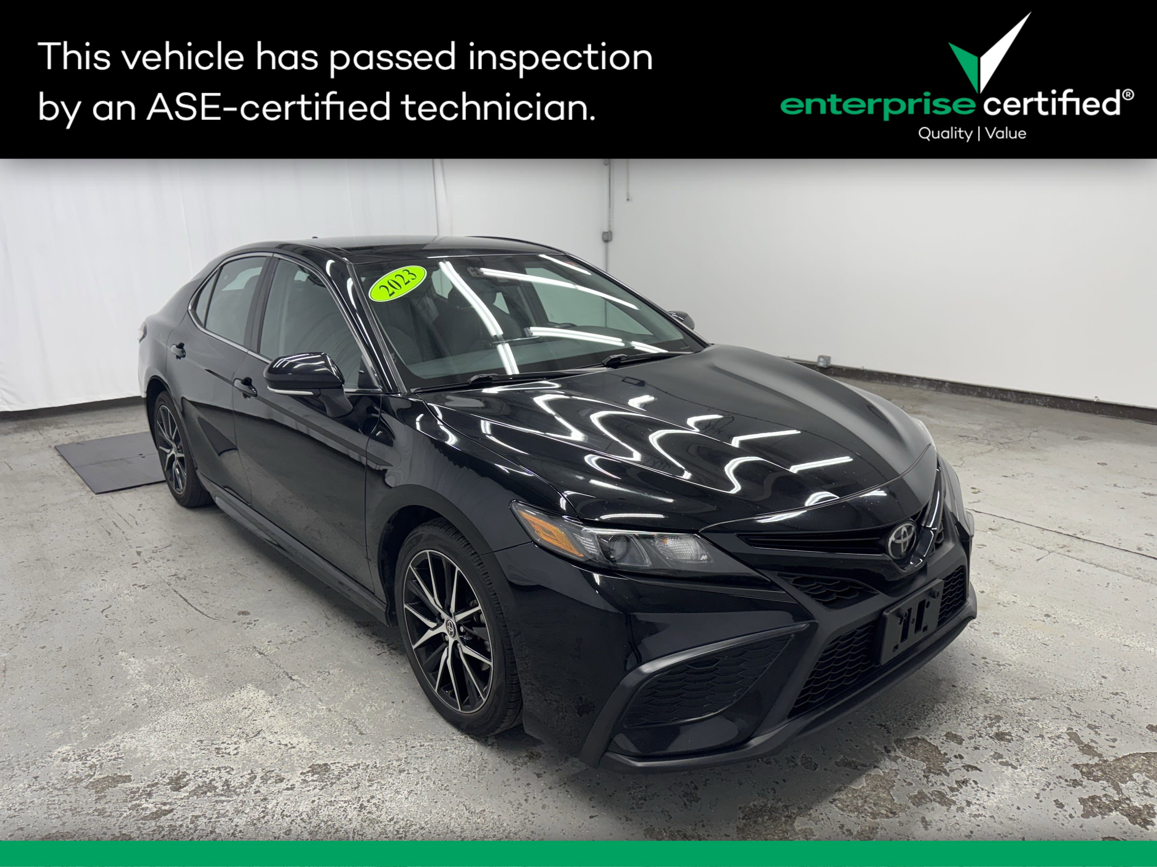 Used 2023 Toyota Camry SE Auto