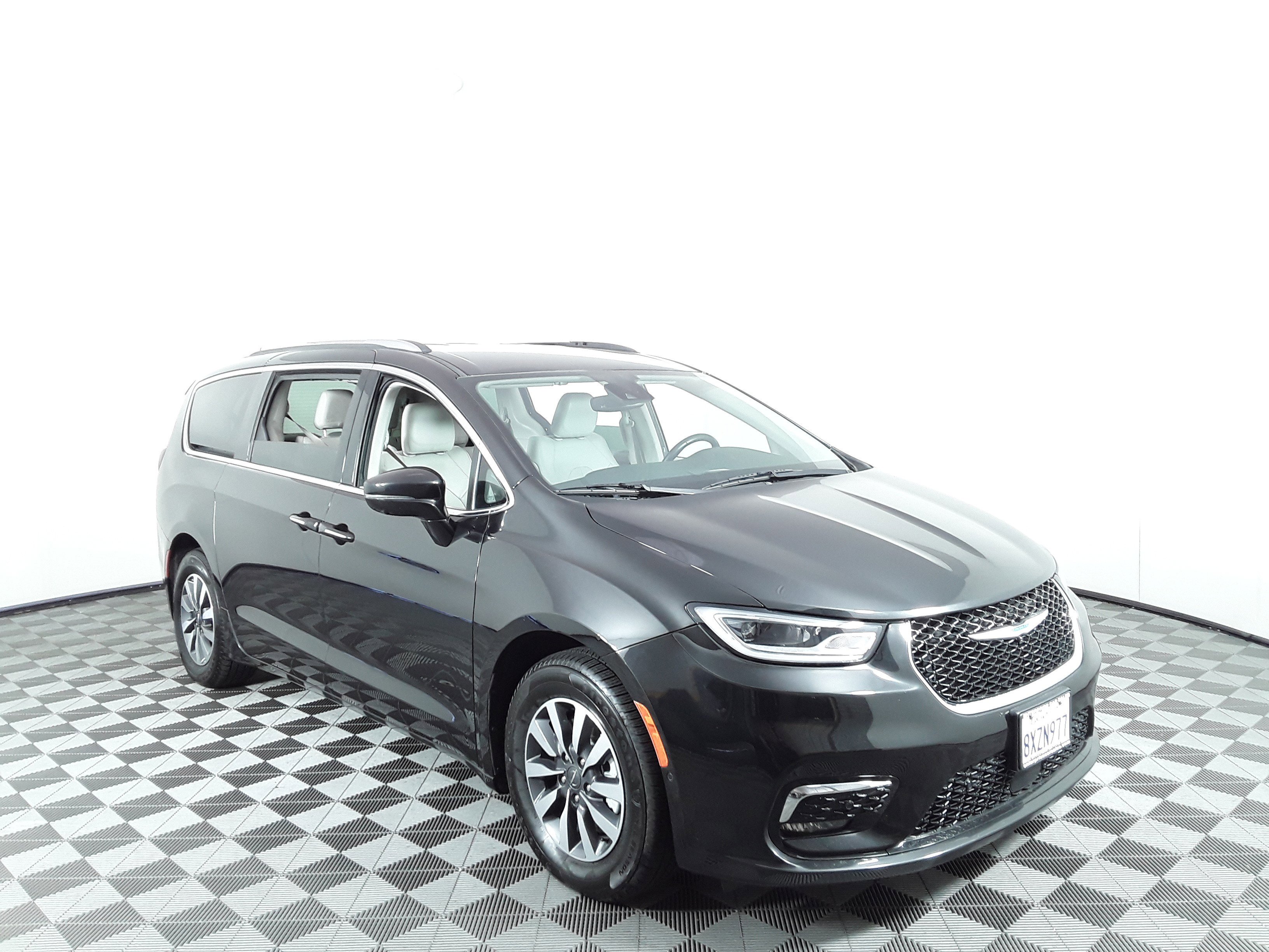 2021 Chrysler Pacifica Hybrid Touring L FWD