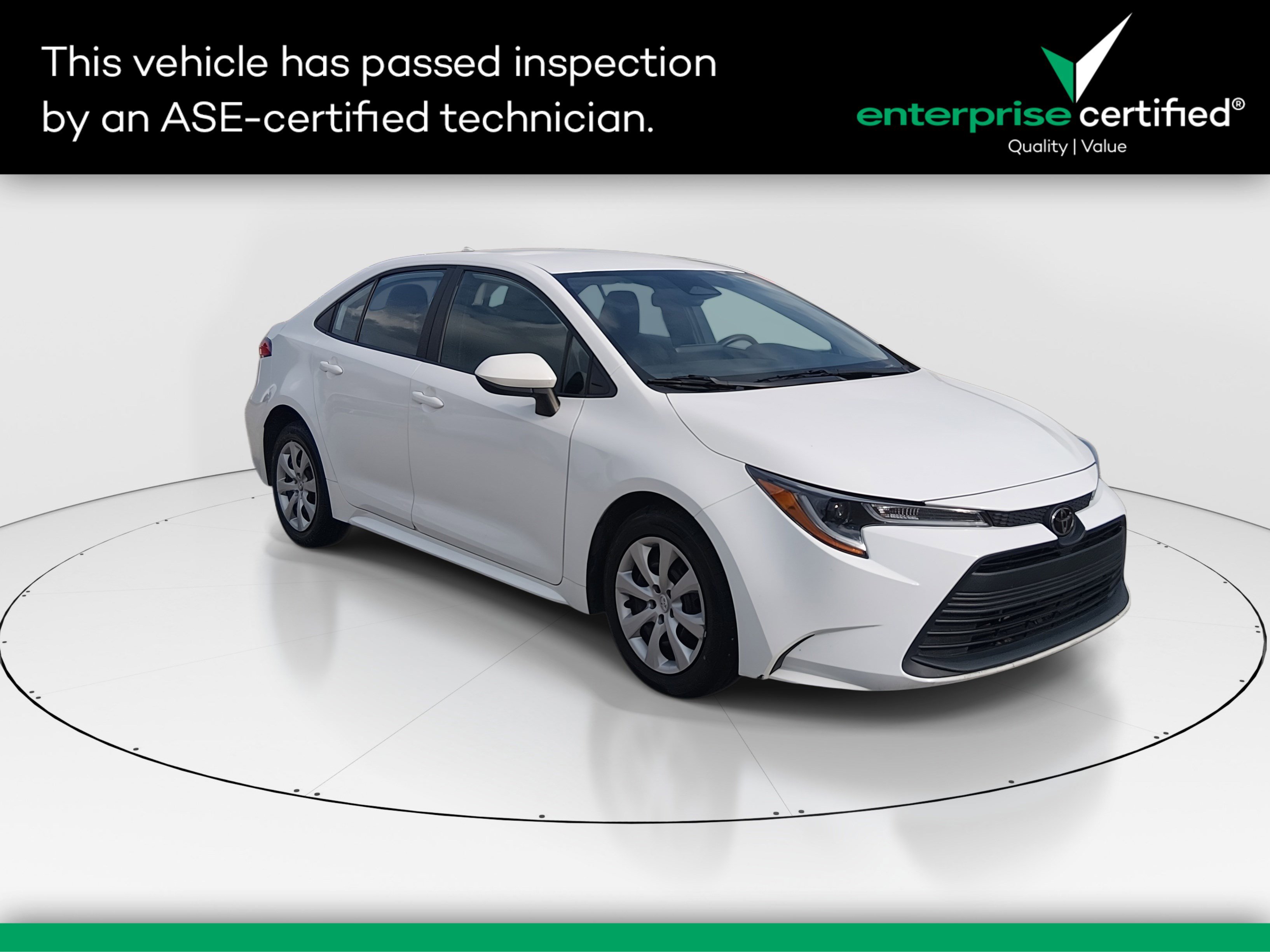 2024 Toyota Corolla LE's photo