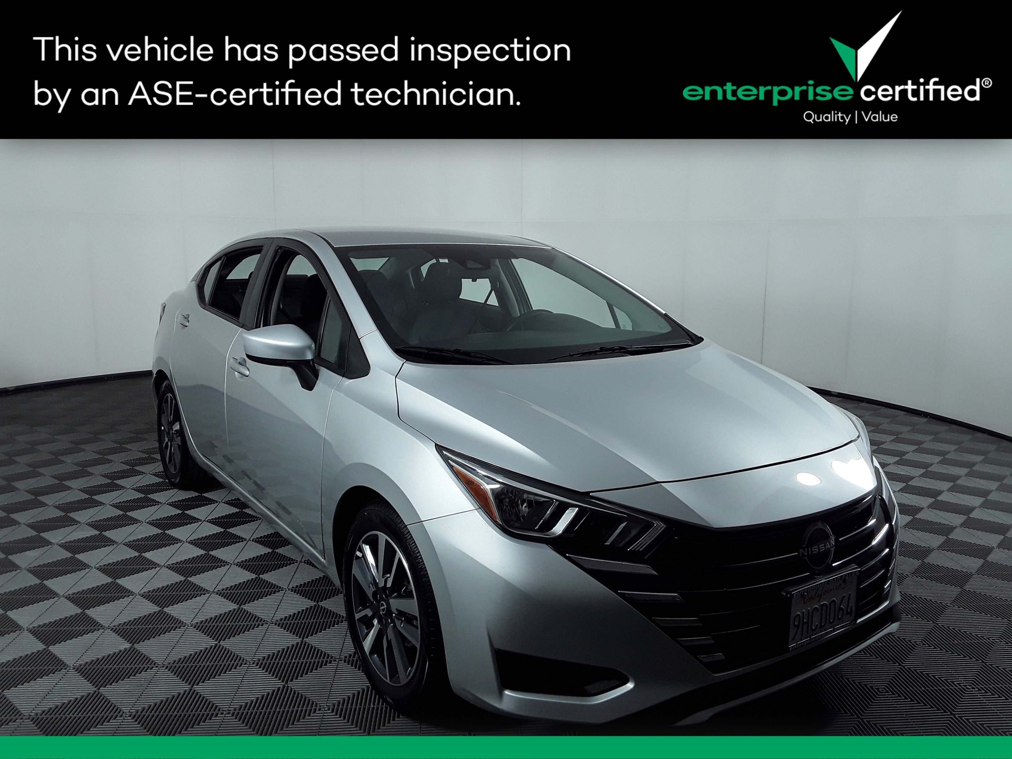2023 Nissan Versa SV
