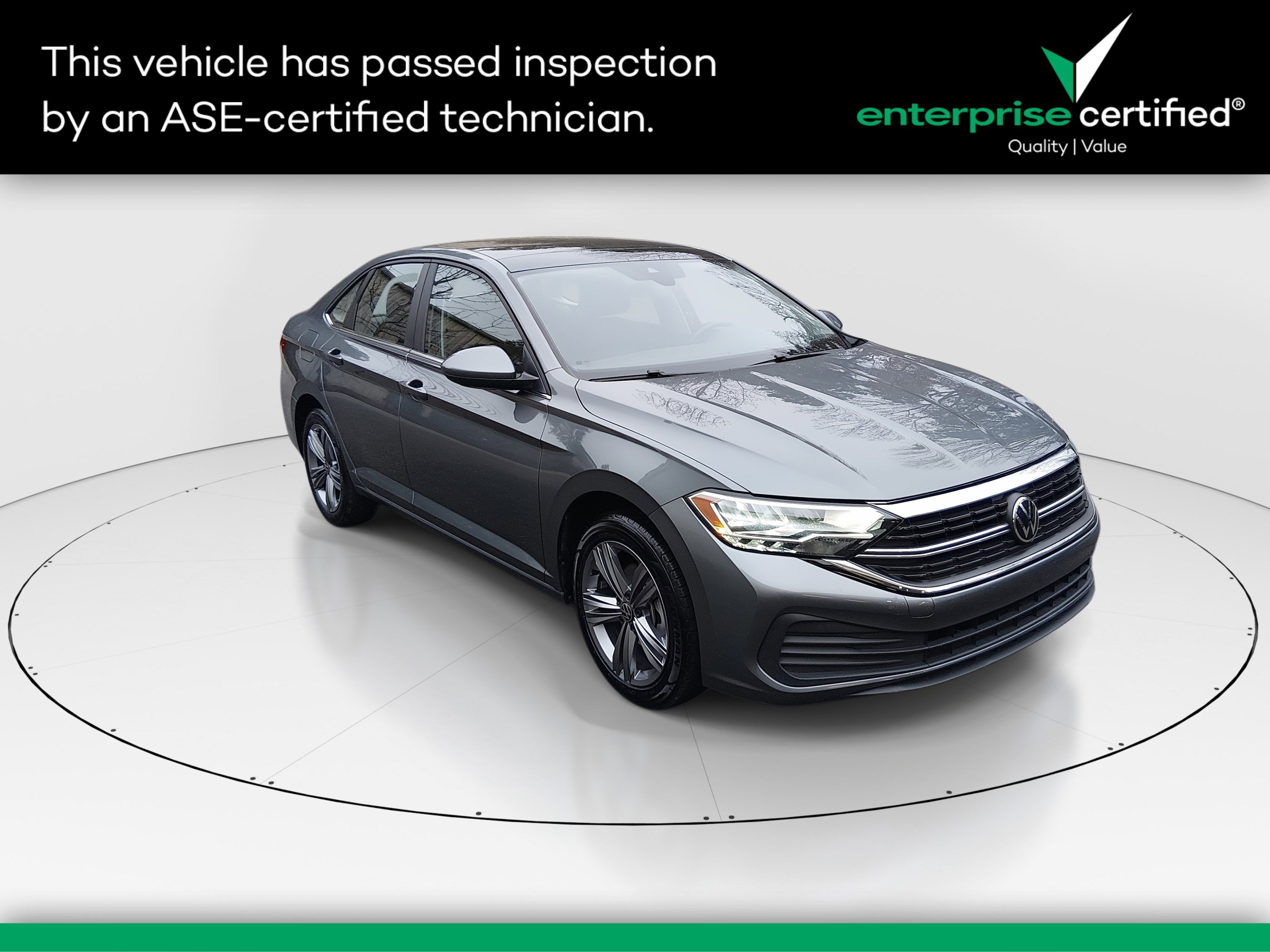 2024 Volkswagen Jetta SE's photo