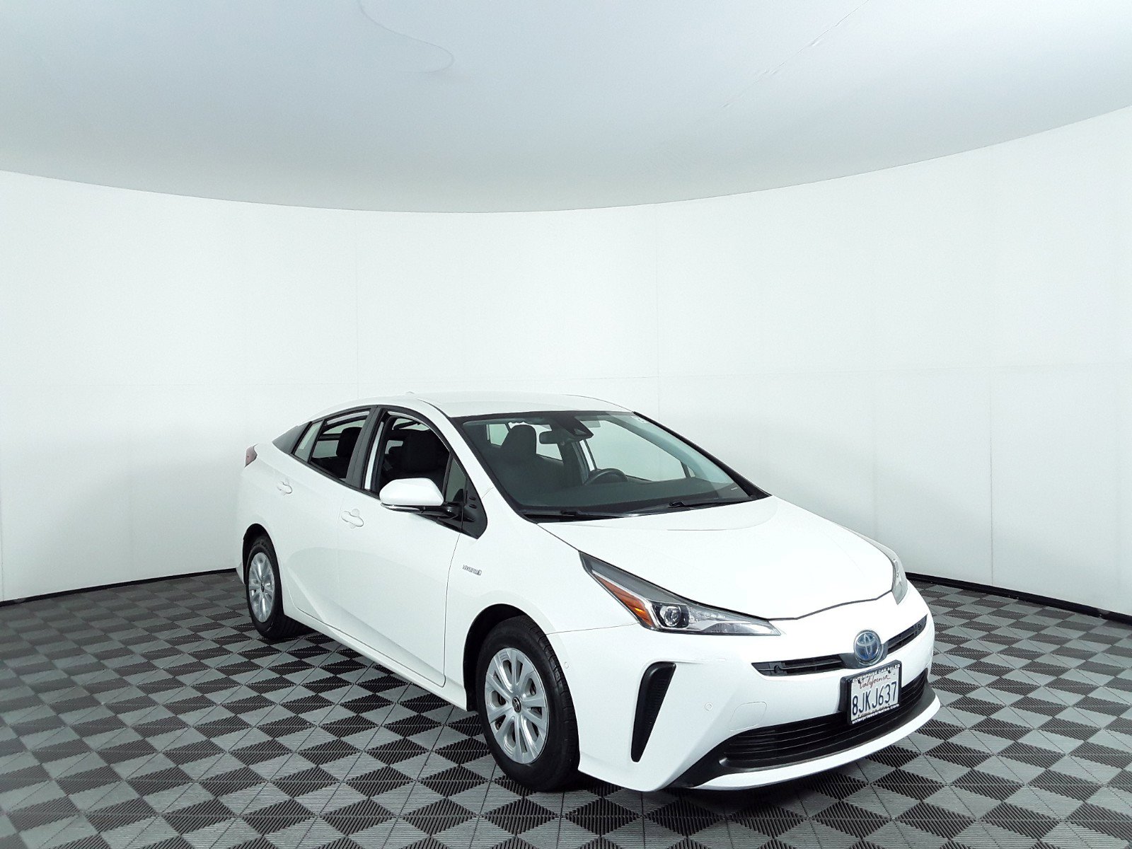 2019 Toyota Prius LE