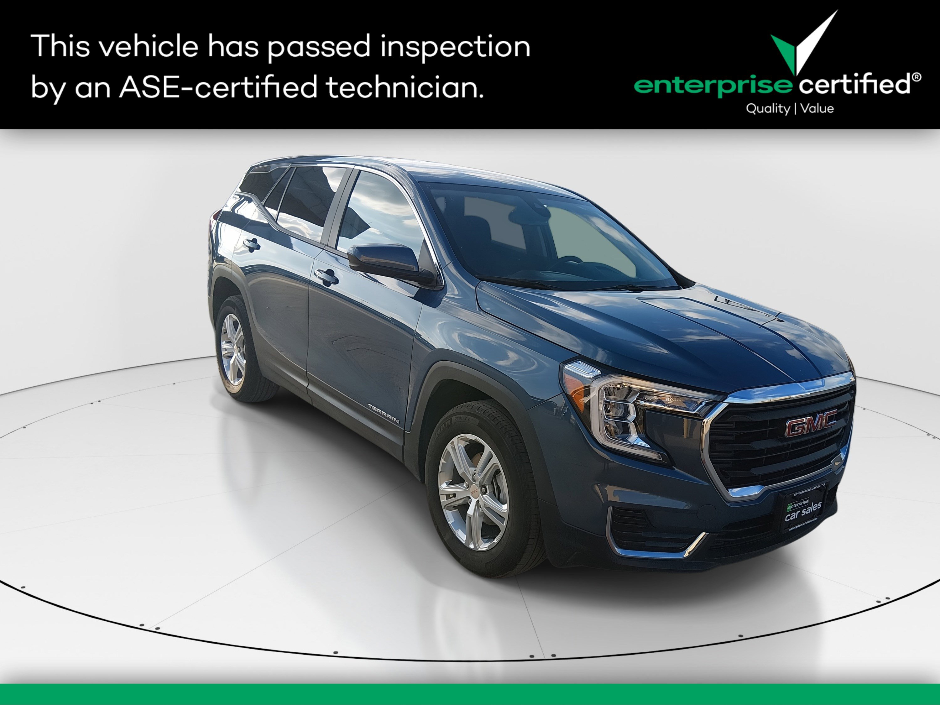 2024 GMC Terrain SLE's photo