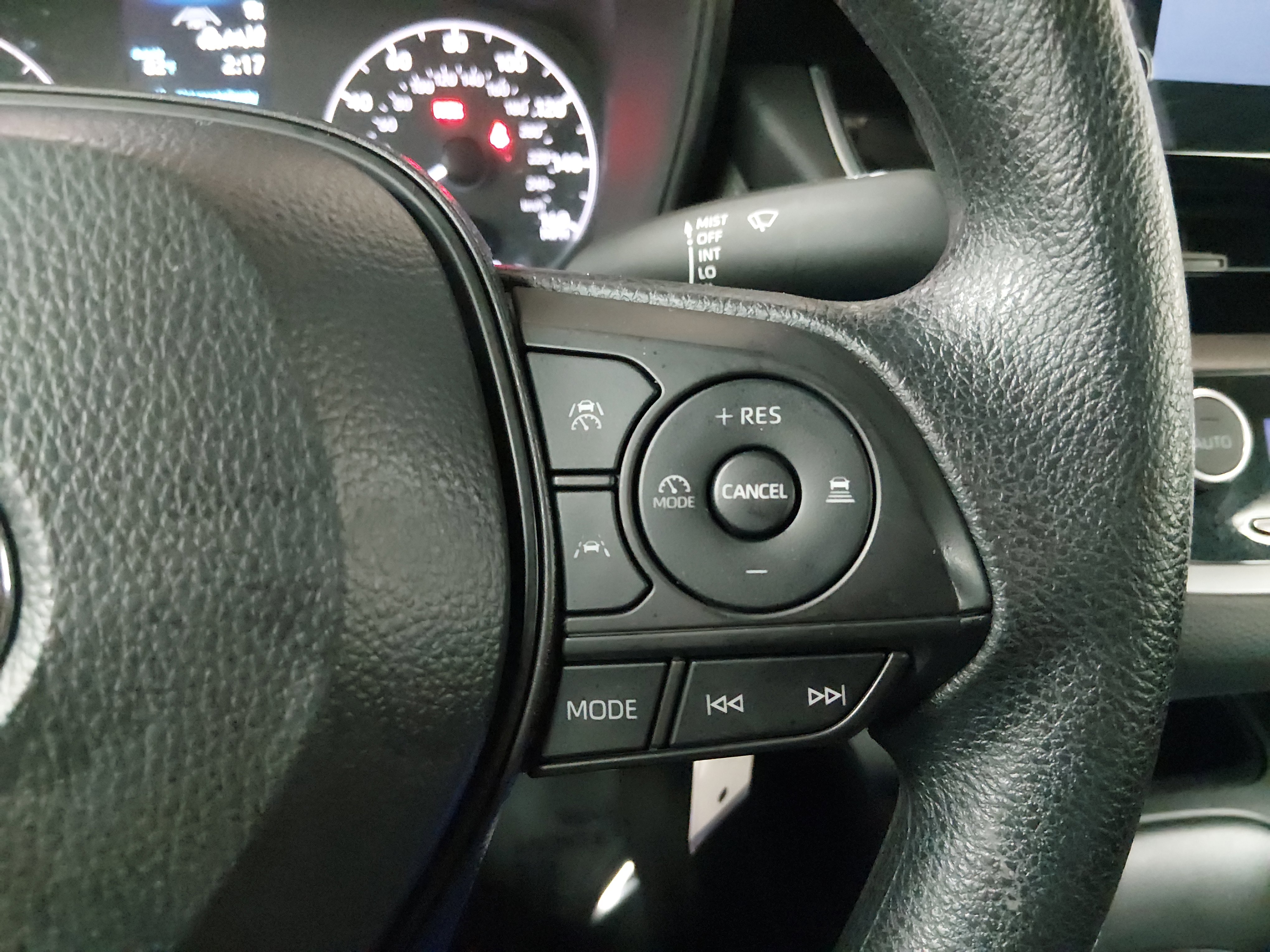 2024 Toyota Corolla LE - Photo 17