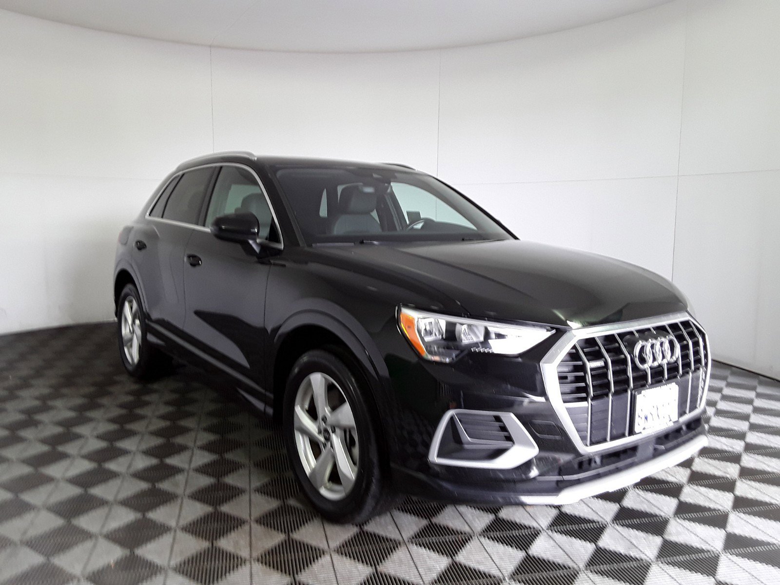 2021 Audi Q3 Premium 40 TFSI quattro