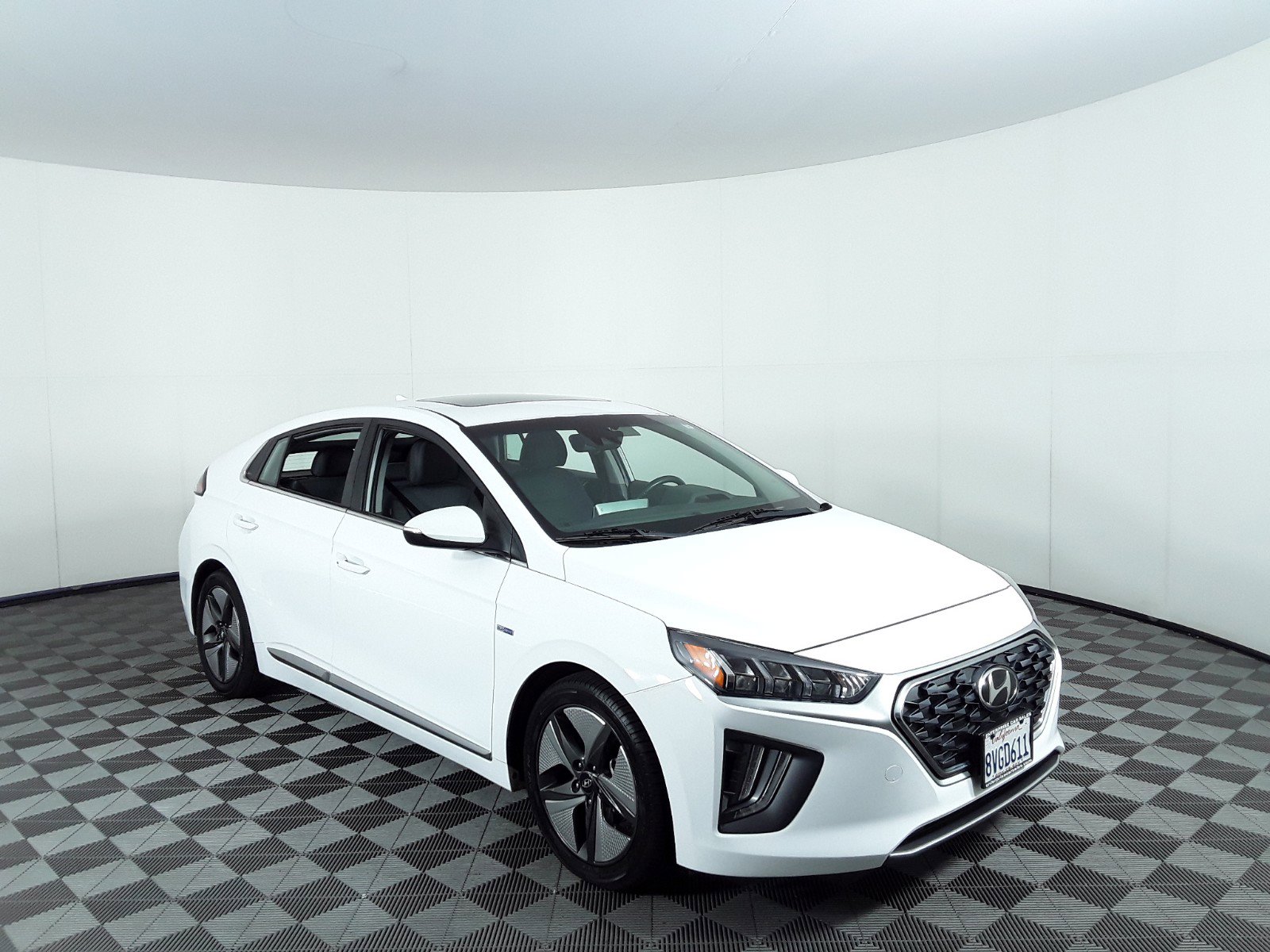 2020 Hyundai Ioniq Hybrid SEL Hatchback