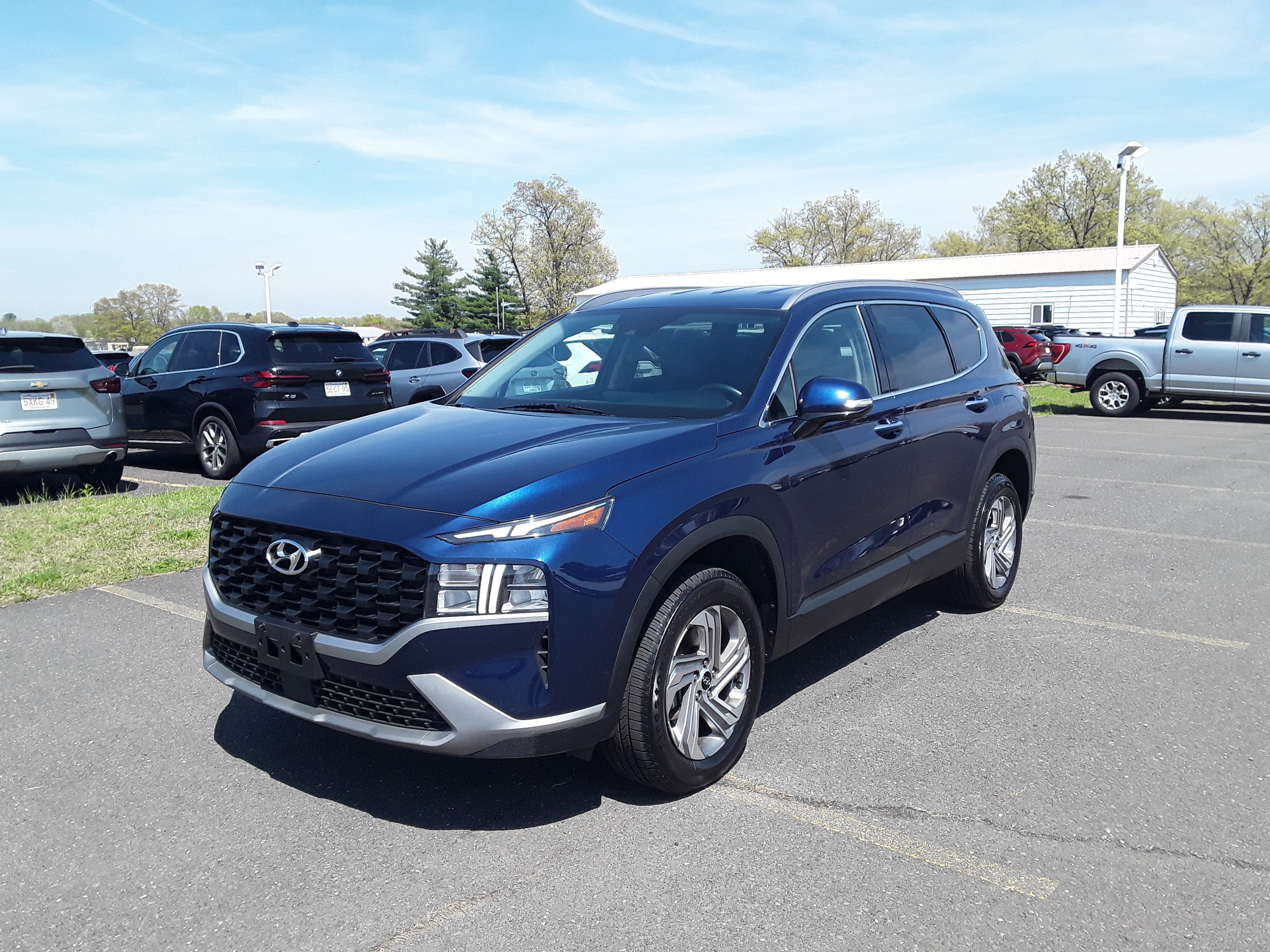 Image 5 of Used 2023 Hyundai Santa Fe SEL AWD